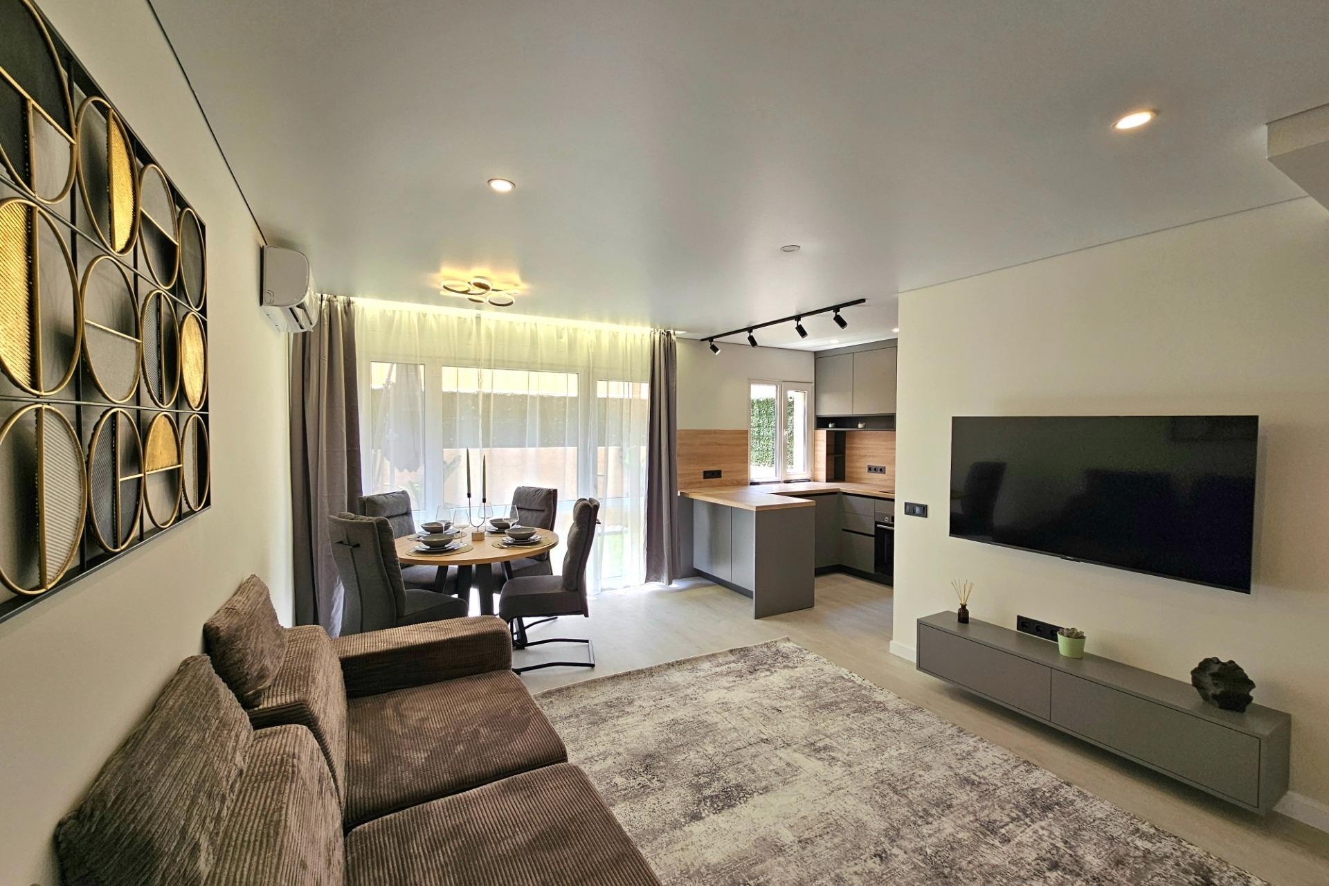 Resale - Apartment / Flat -
Torrevieja - La Mata