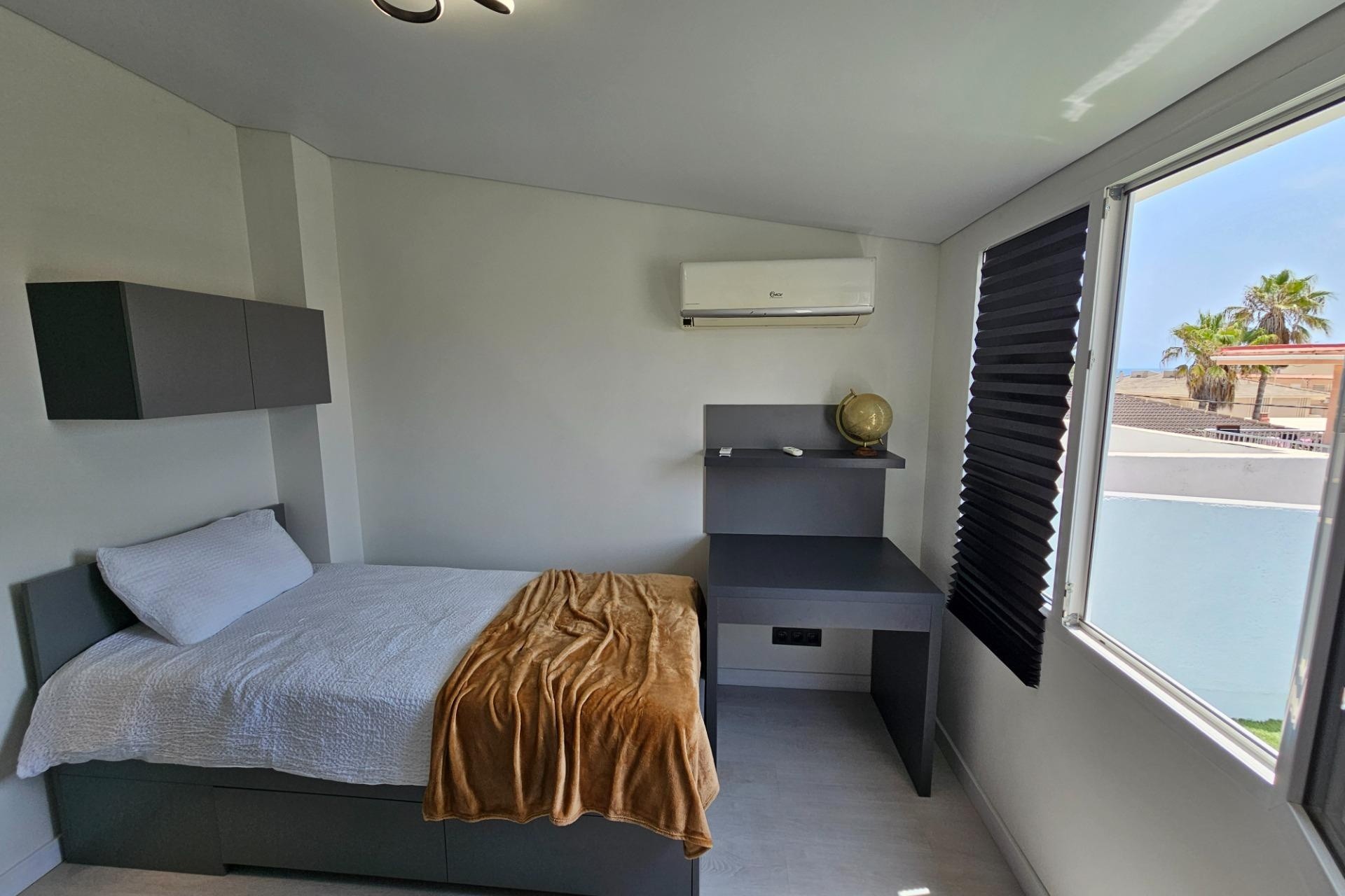 Resale - Apartment / Flat -
Torrevieja - La Mata