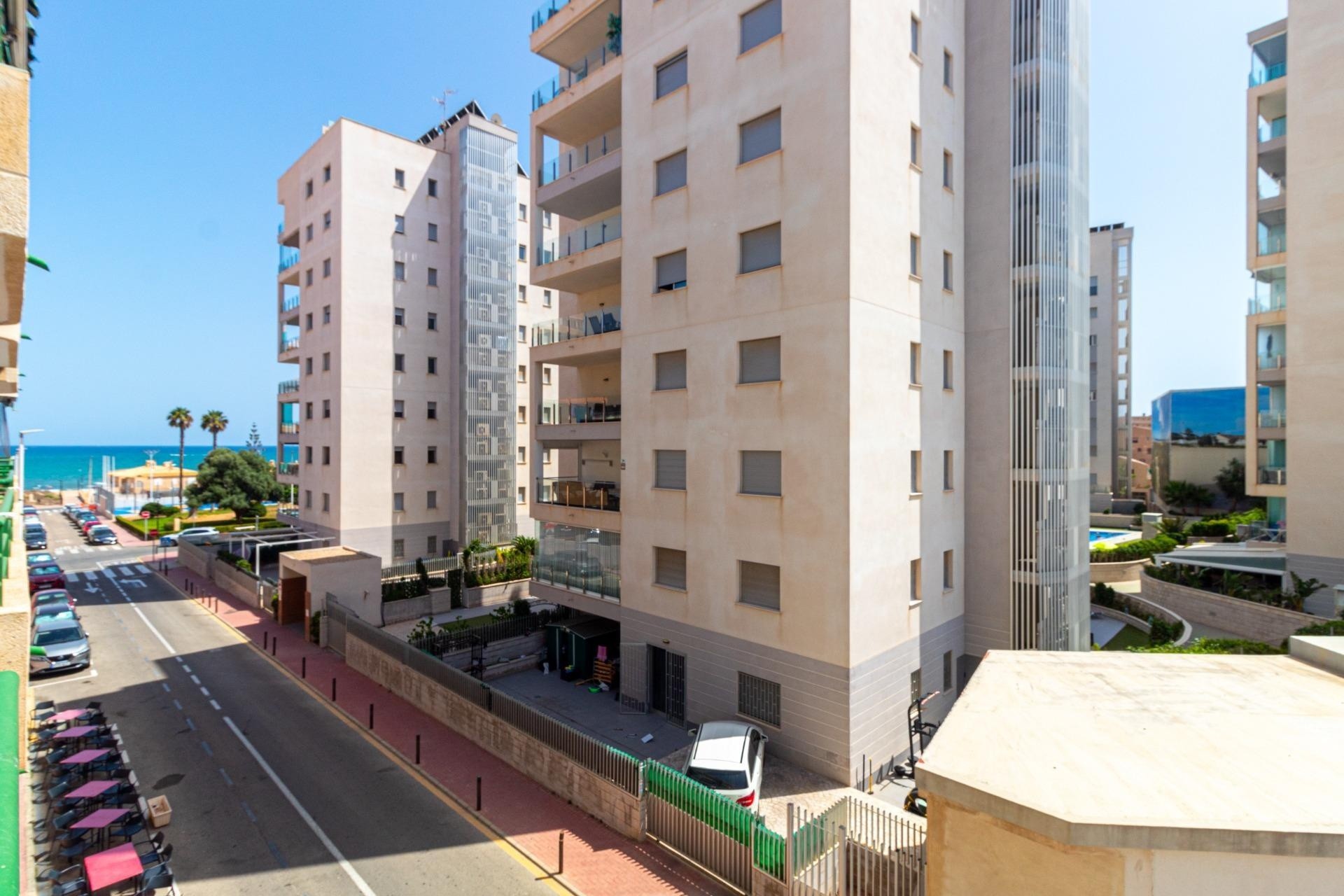 Resale - Apartment / Flat -
Torrevieja - La Mata