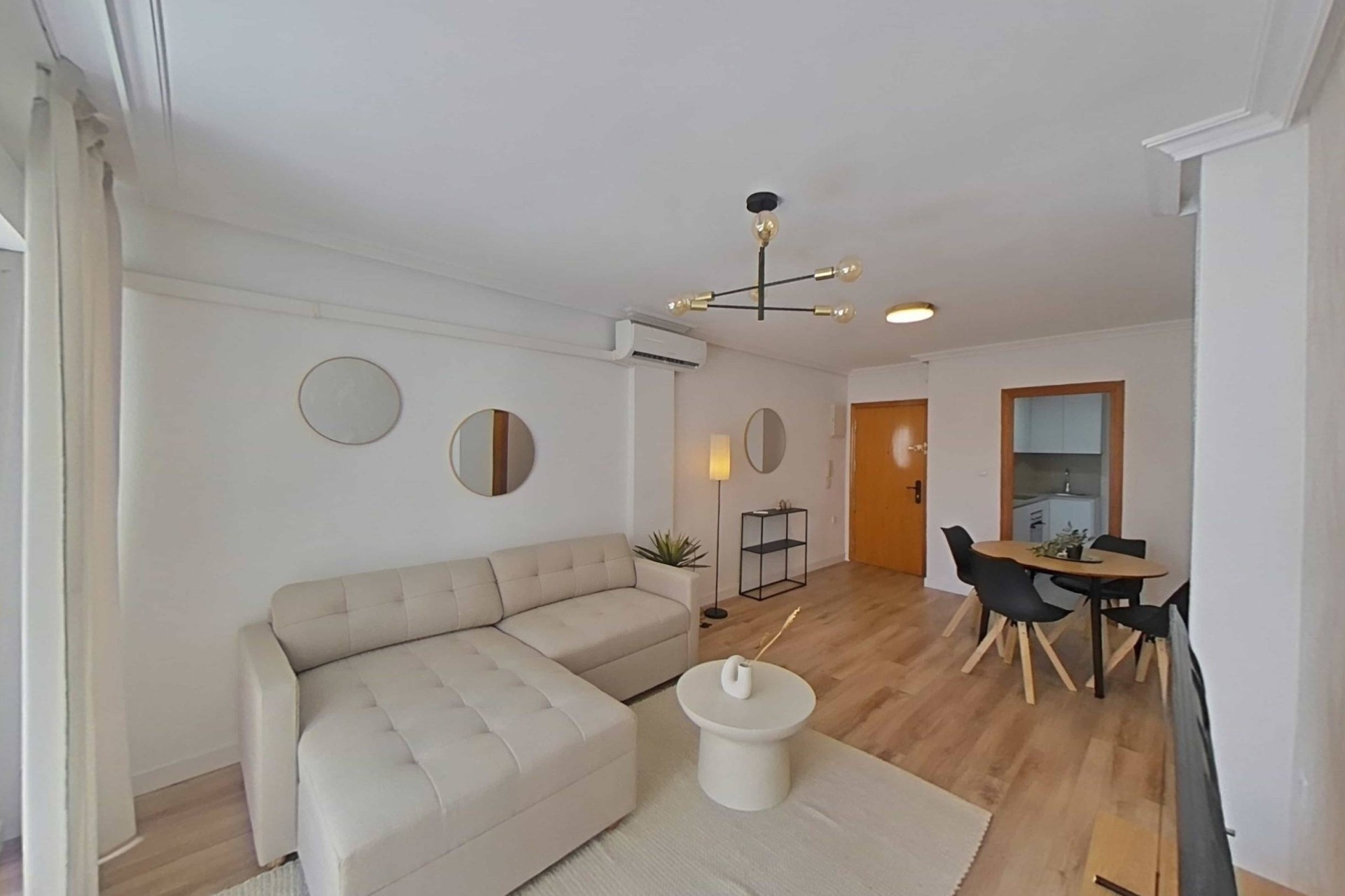 Resale - Apartment / Flat -
Torrevieja - La Mata