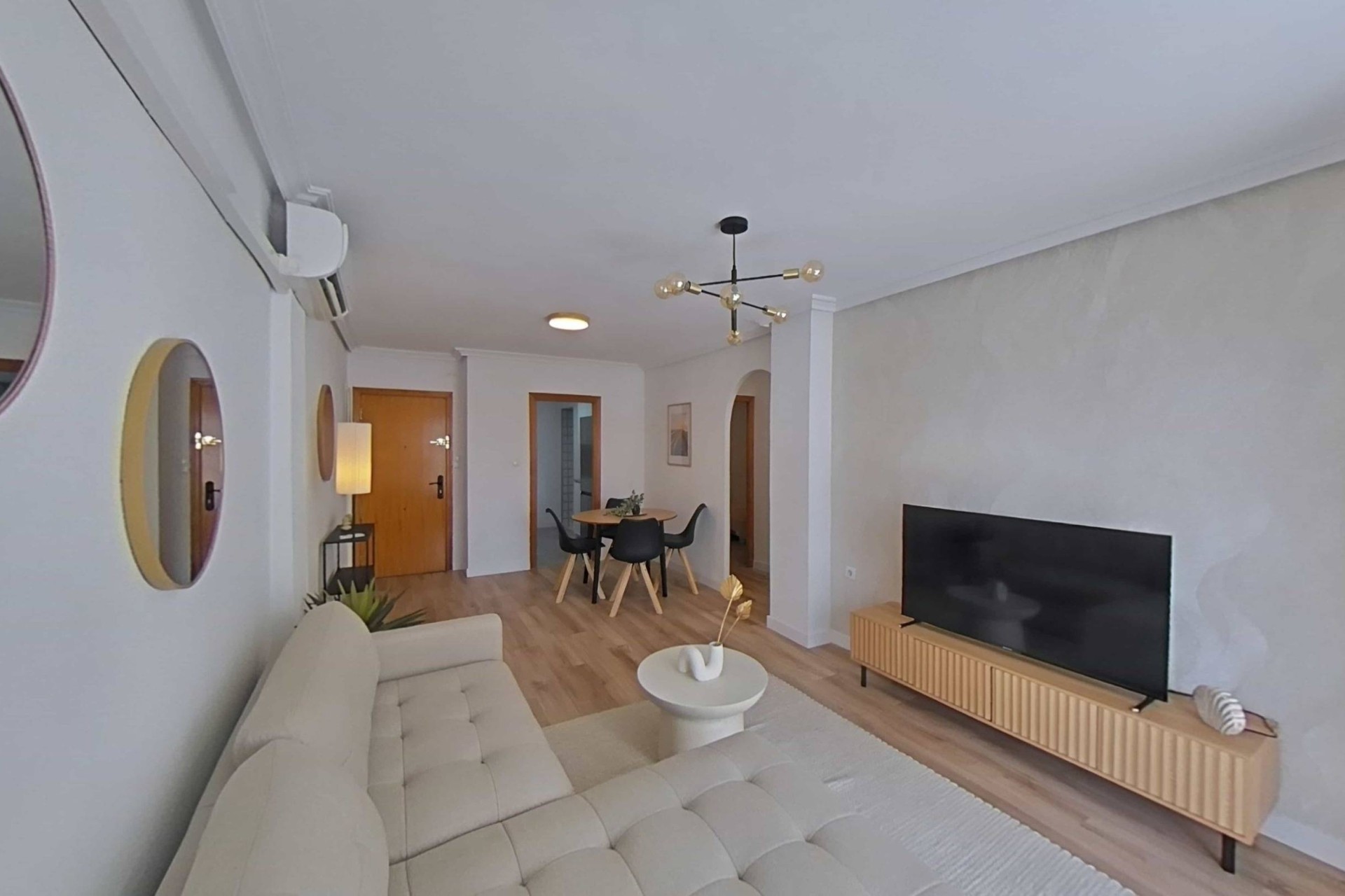 Resale - Apartment / Flat -
Torrevieja - La Mata