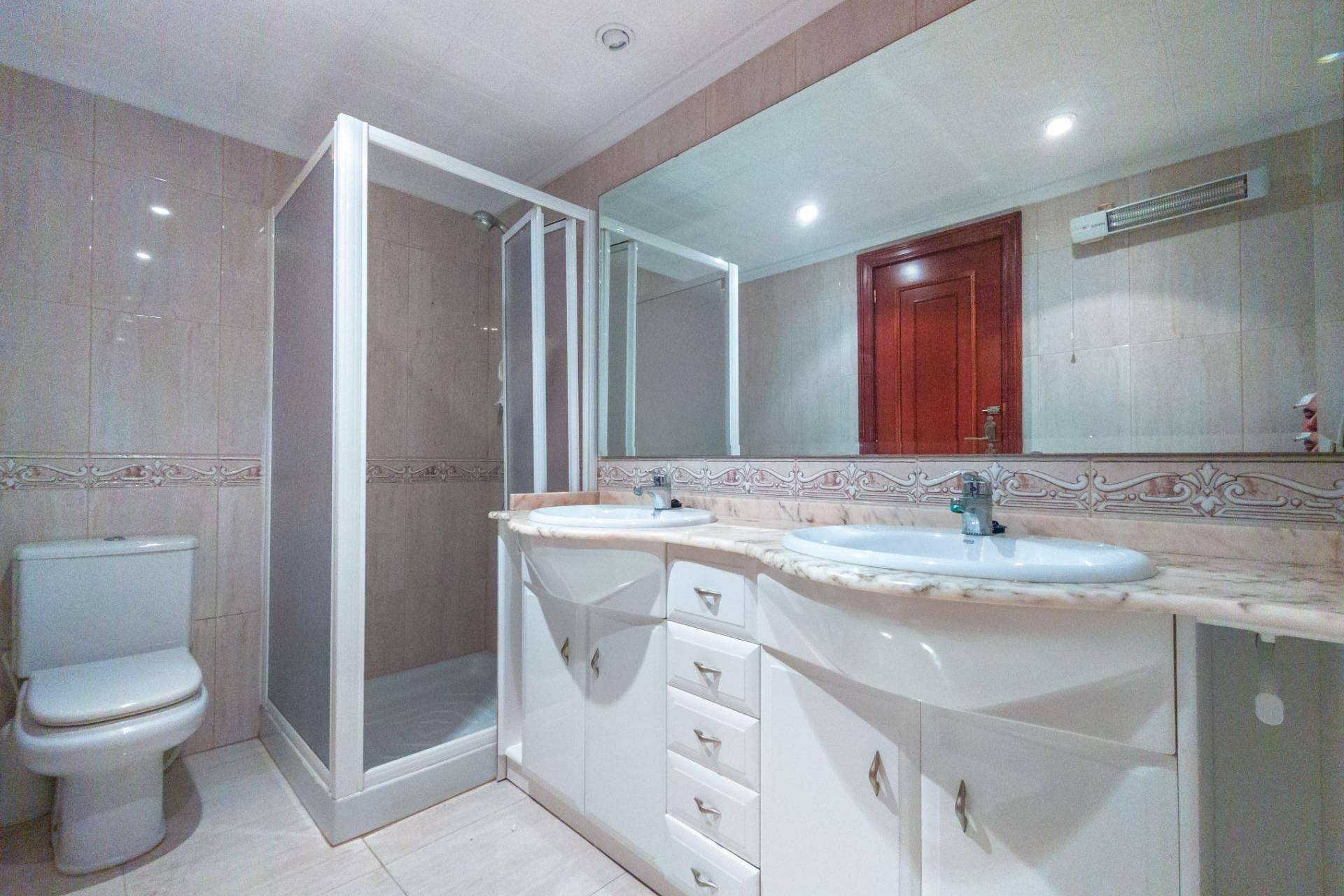 Resale - Apartment / Flat -
Torrevieja - La Mata