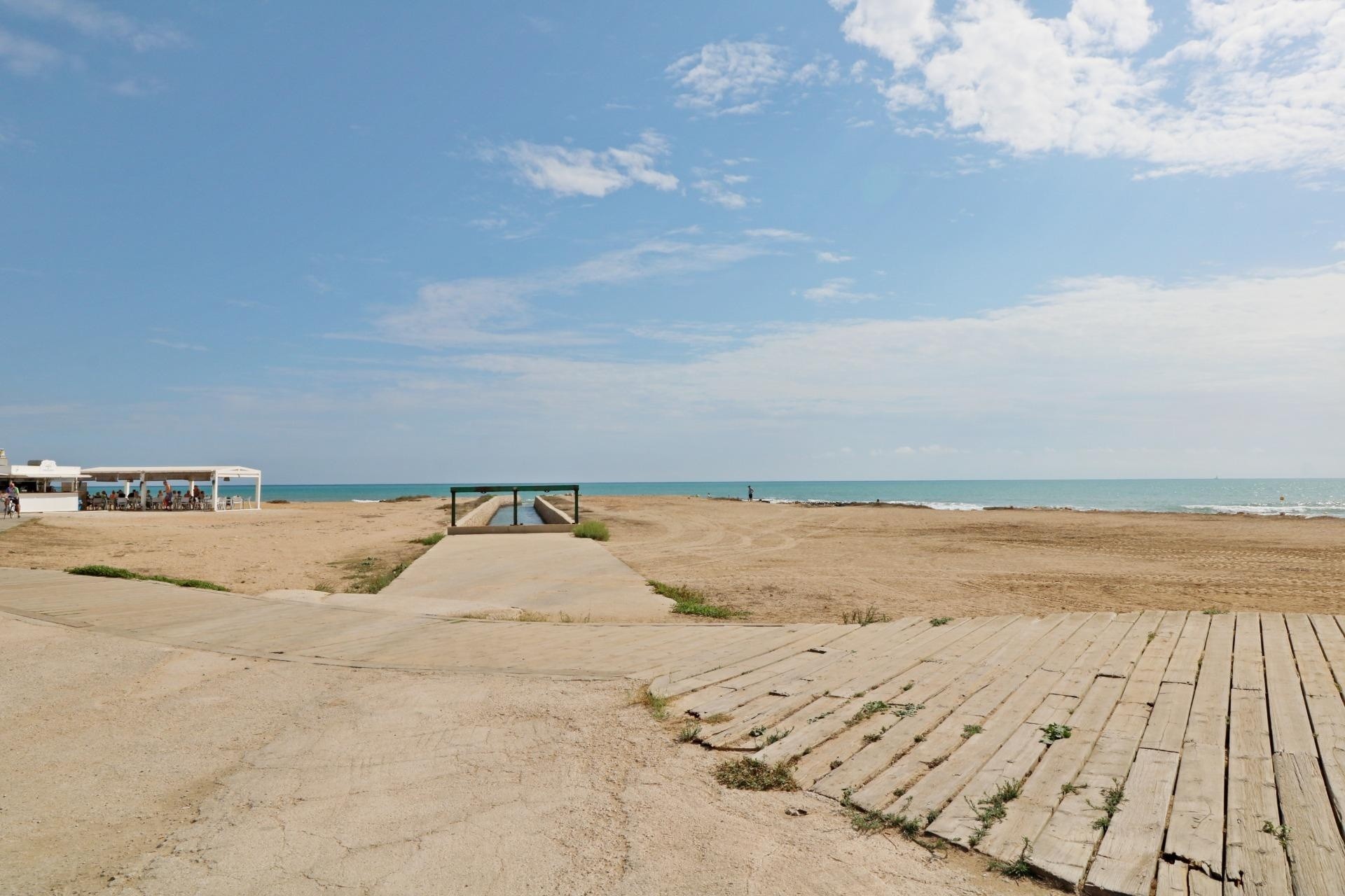 Resale - Apartment / Flat -
Torrevieja - La Mata