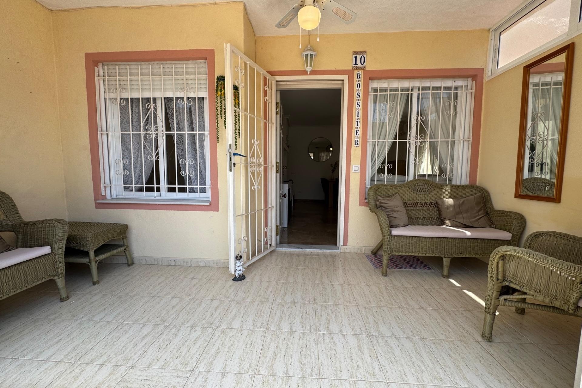 Resale - Apartment / Flat -
Torrevieja - La Siesta - El Salado - Torreta