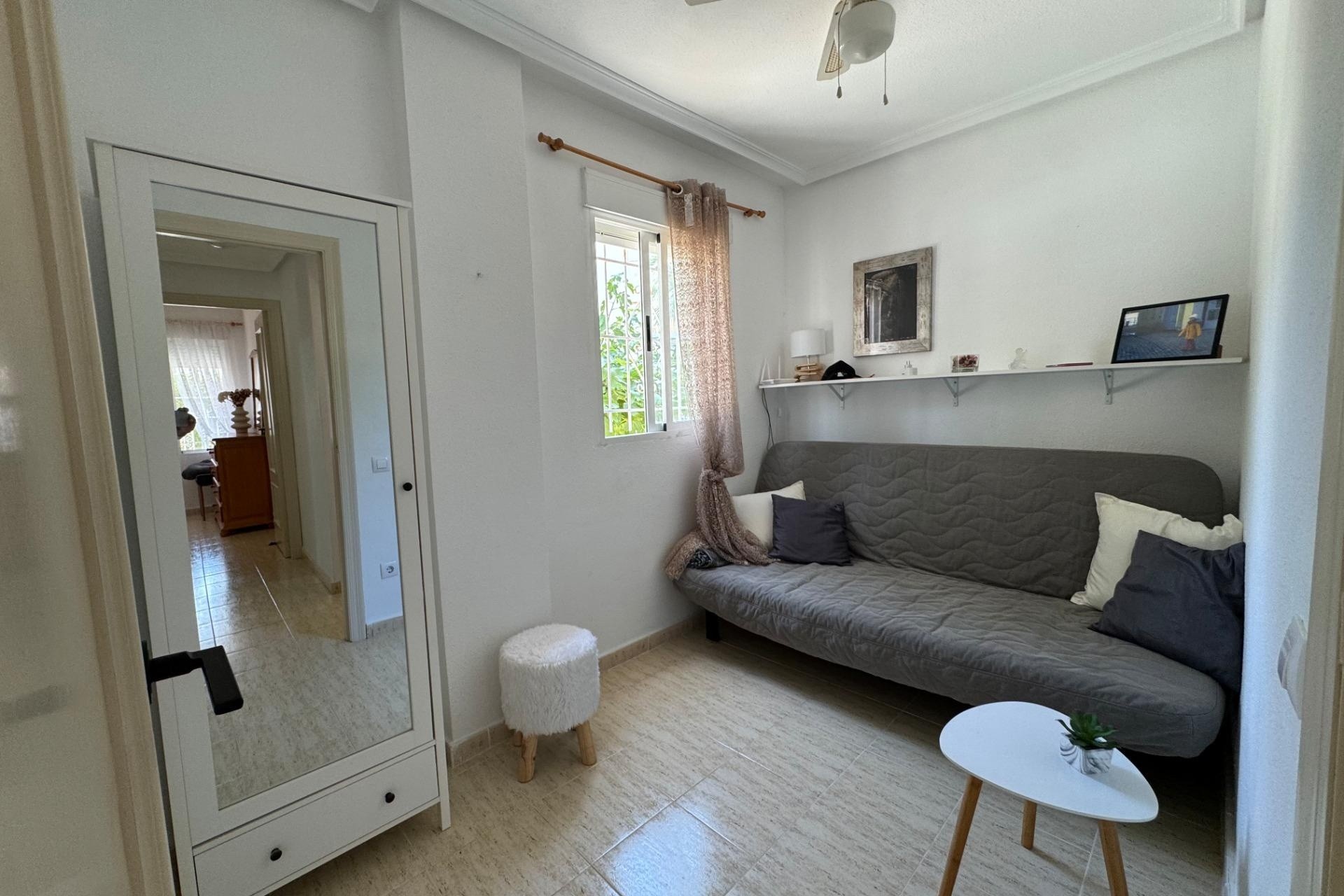 Resale - Apartment / Flat -
Torrevieja - La Siesta - El Salado - Torreta