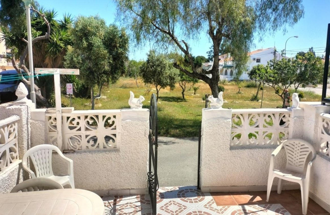 Resale - Apartment / Flat -
Torrevieja - La Siesta - El Salado - Torreta