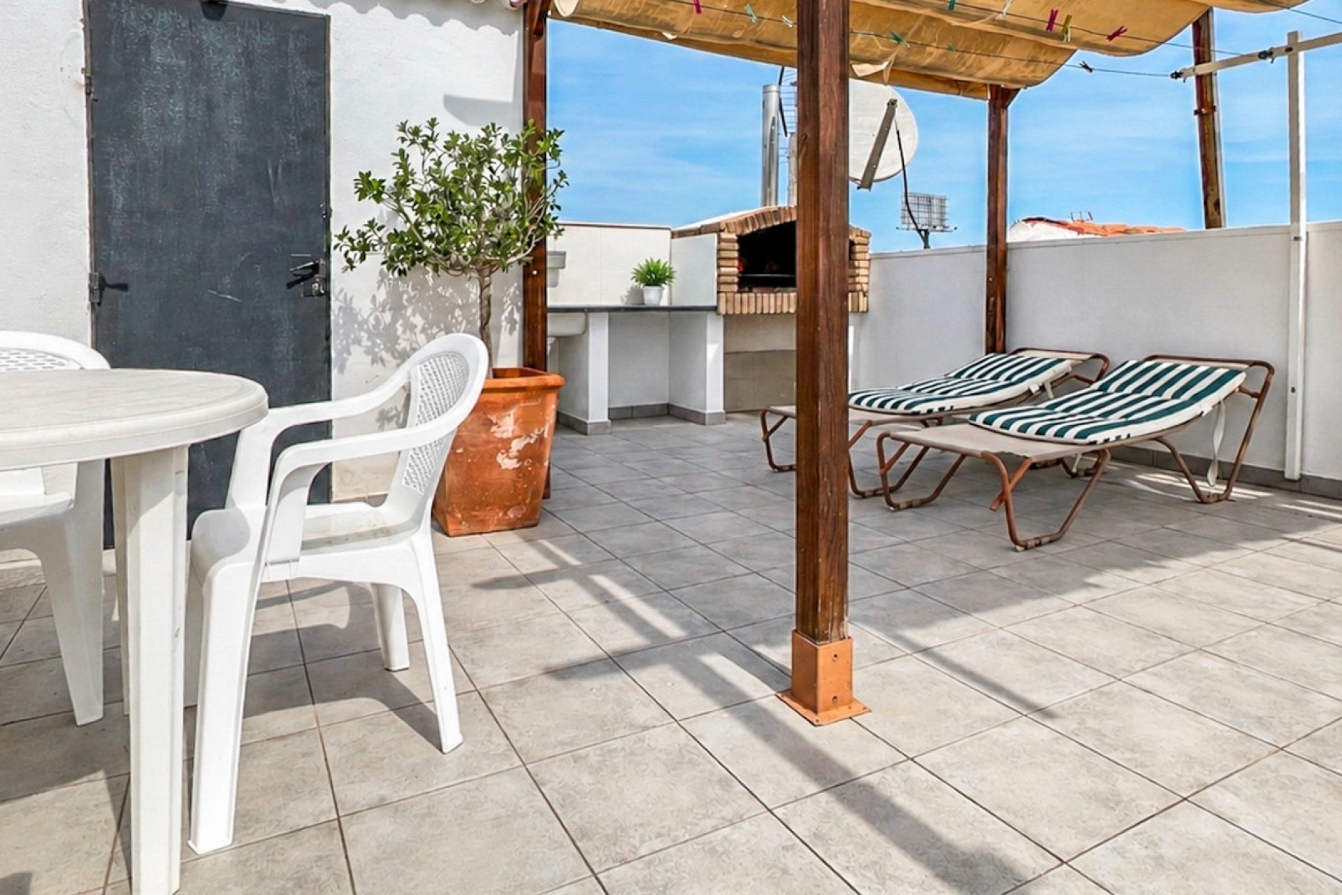 Resale - Apartment / Flat -
Torrevieja - La Siesta