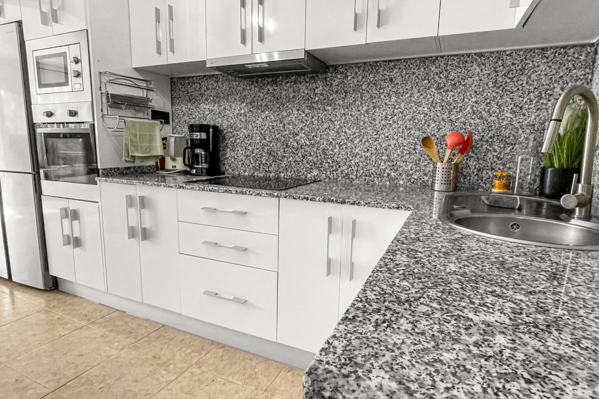 Resale - Apartment / Flat -
Torrevieja - La Siesta