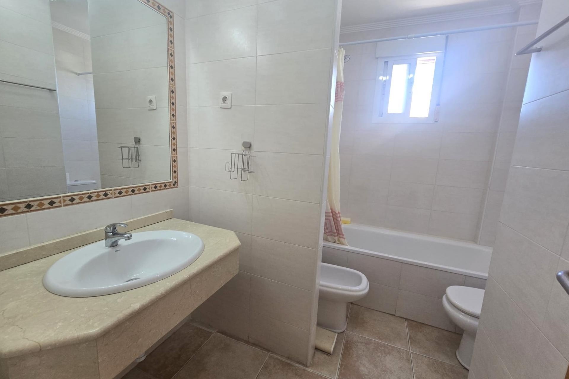 Resale - Apartment / Flat -
Torrevieja - La veleta
