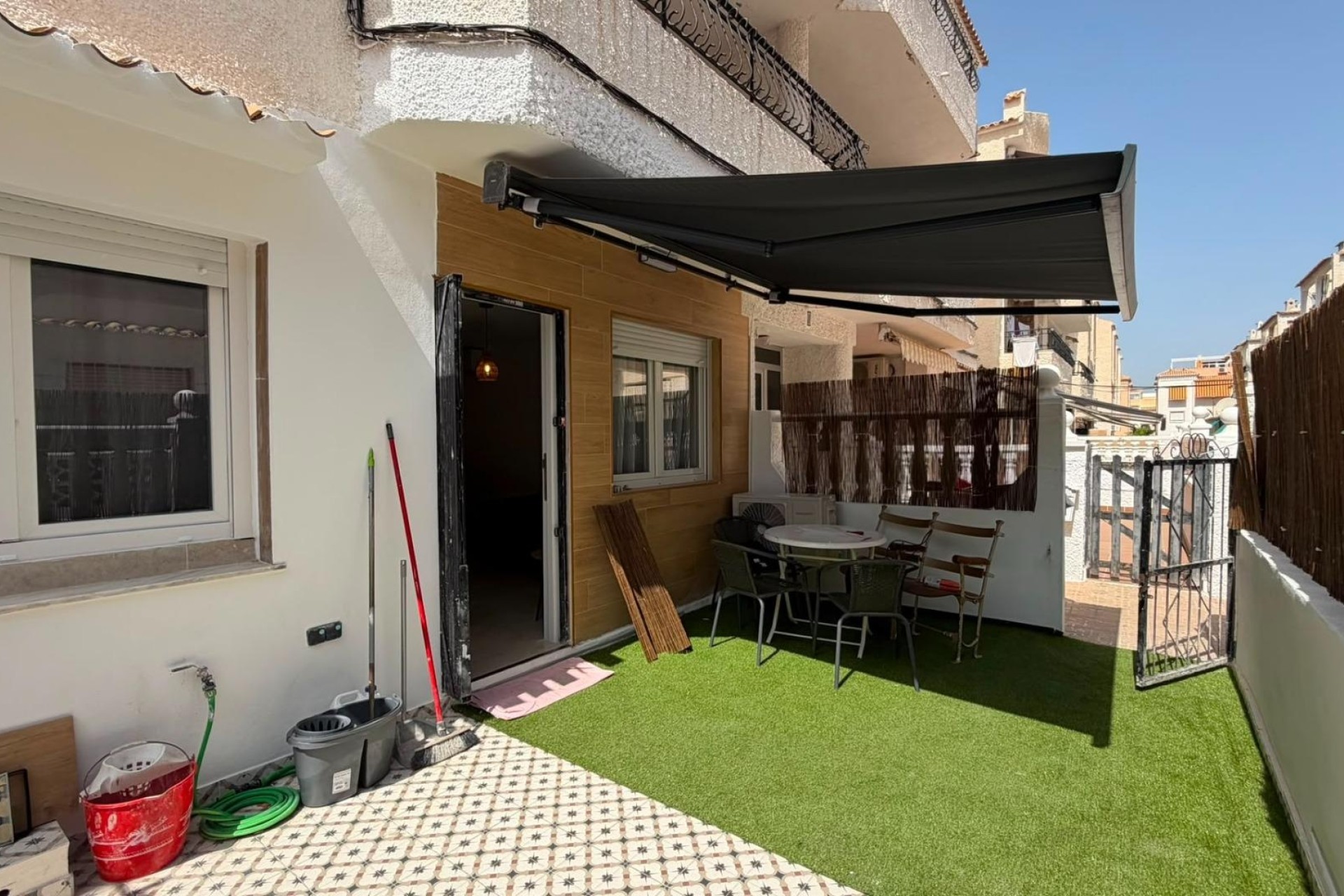 Resale - Apartment / Flat -
Torrevieja - La Veleta