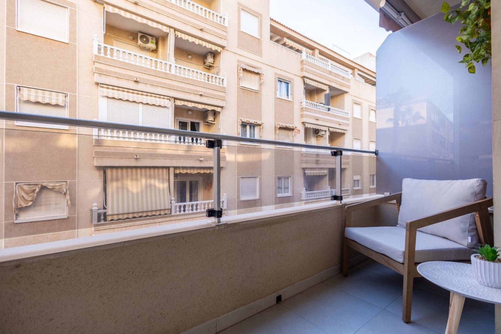 Resale - Apartment / Flat -
Torrevieja - Las calas