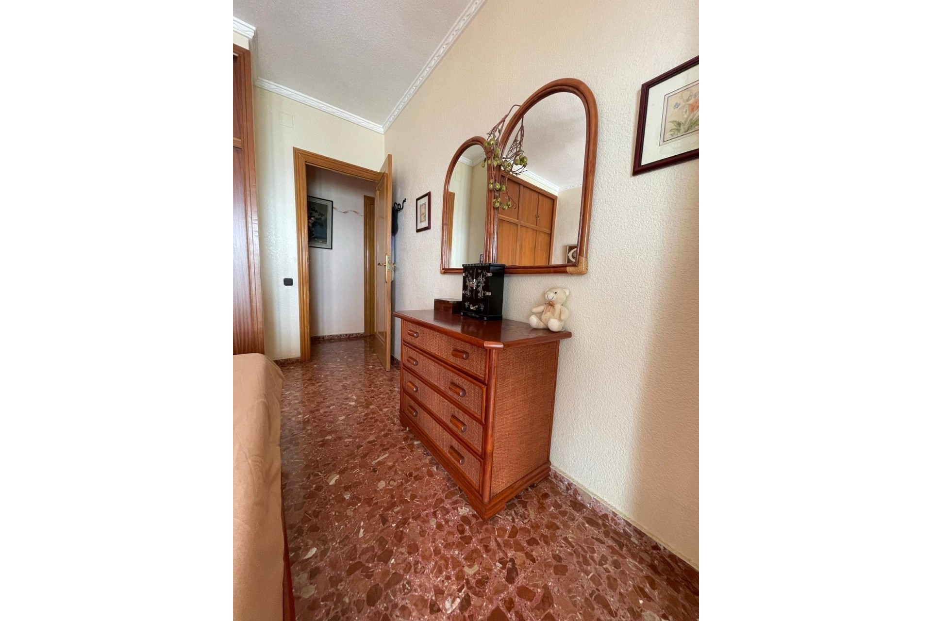 Resale - Apartment / Flat -
Torrevieja - Las Piscinas Naturales
