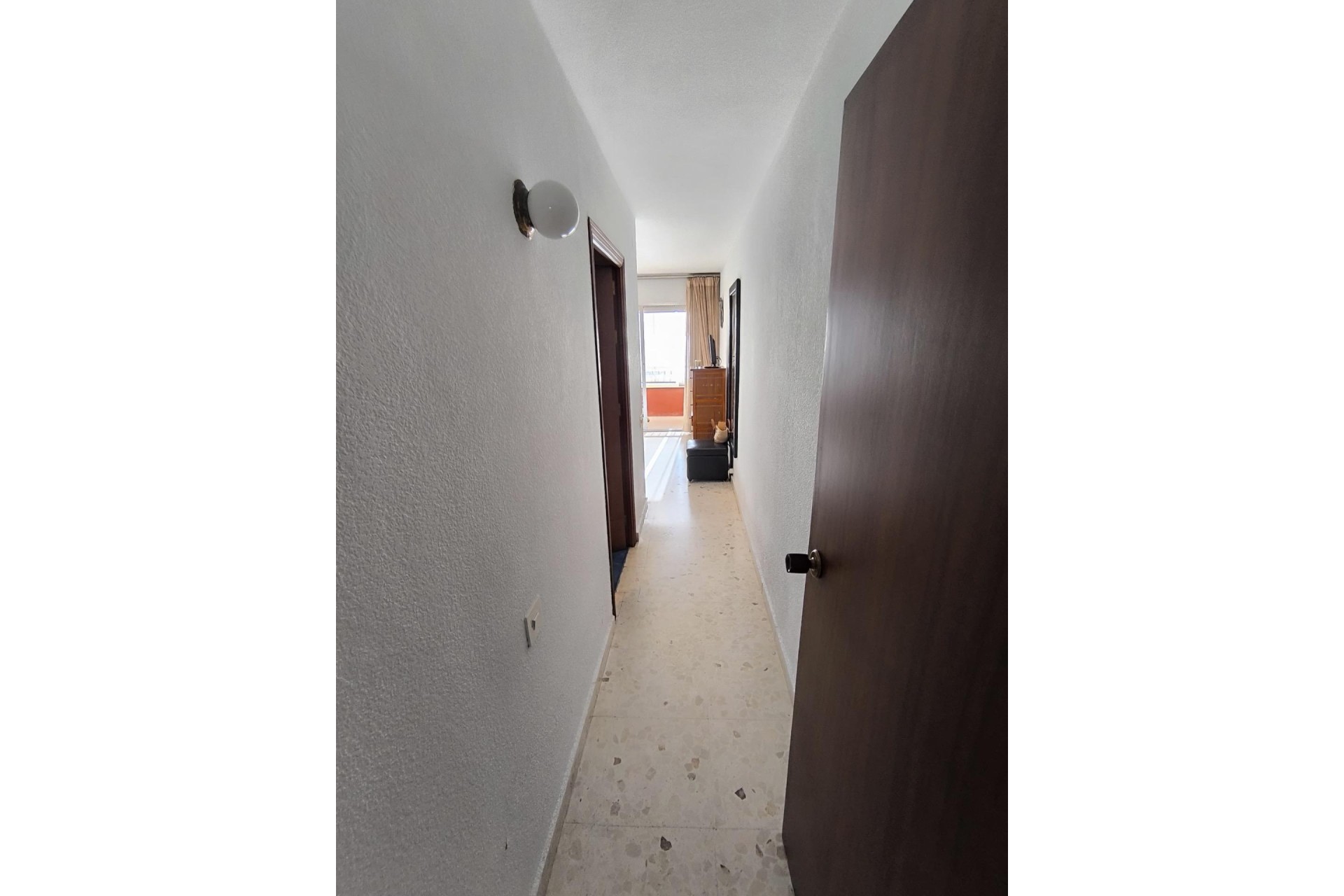 Resale - Apartment / Flat -
Torrevieja - Las Piscinas Naturales