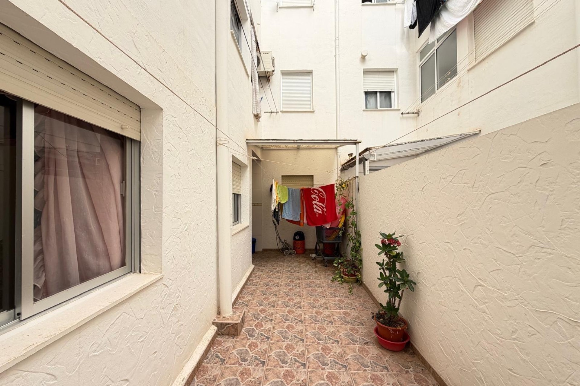 Resale - Apartment / Flat -
Torrevieja - Las Piscinas Naturales