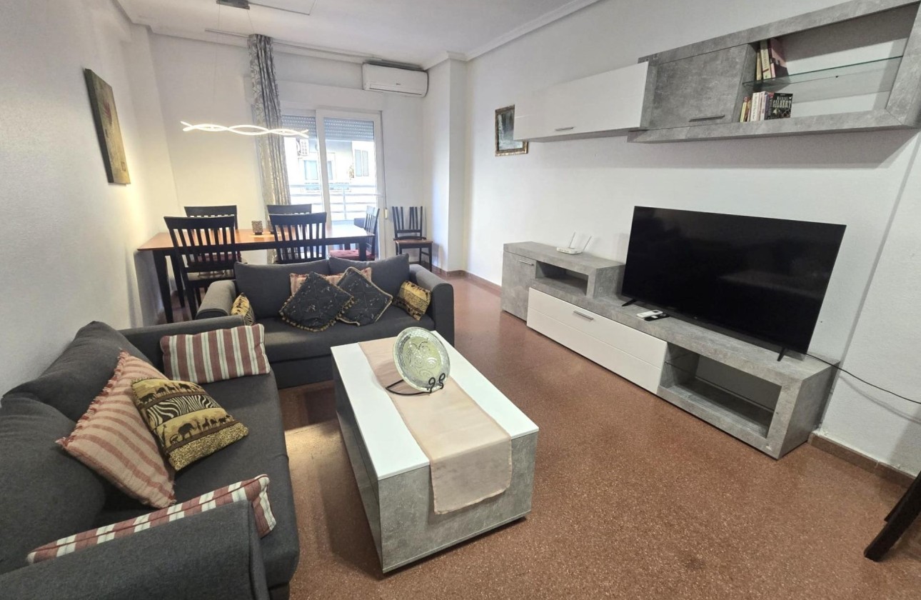 Resale - Apartment / Flat -
Torrevieja - Las Piscinas Naturales