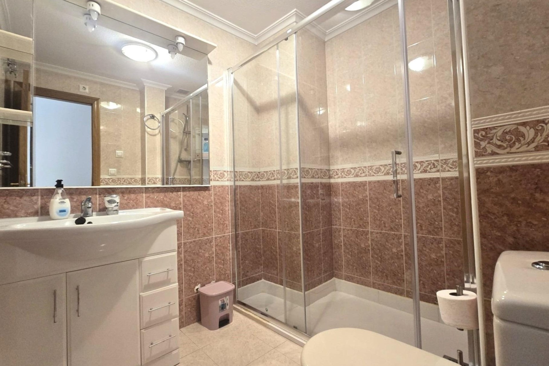 Resale - Apartment / Flat -
Torrevieja - Las Piscinas Naturales