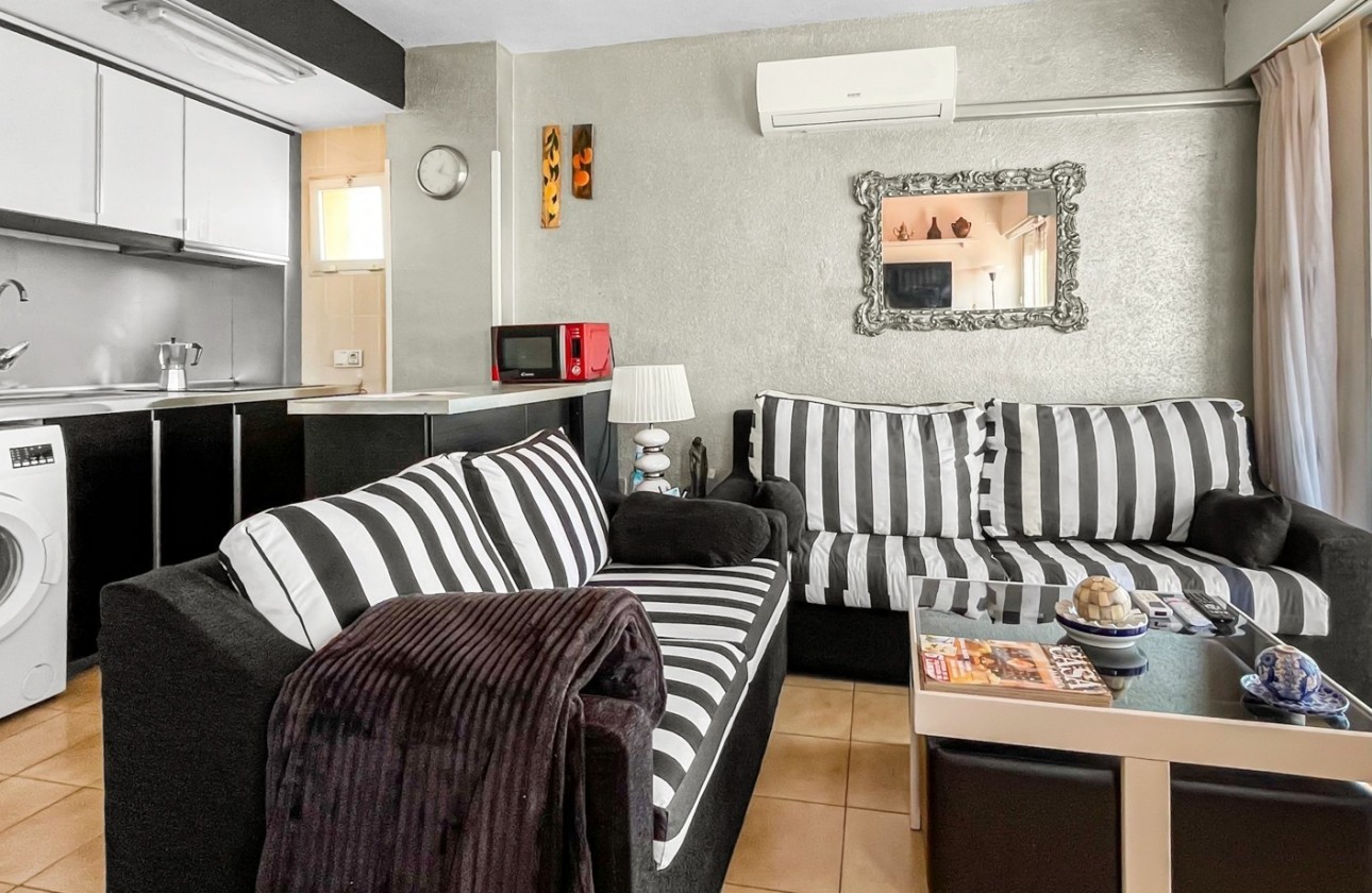 Resale - Apartment / Flat -
Torrevieja - Mar Azul