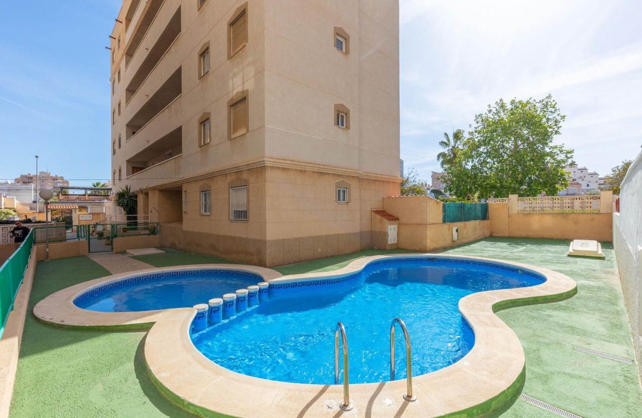 Resale - Apartment / Flat -
Torrevieja - Nueva Torrevieja