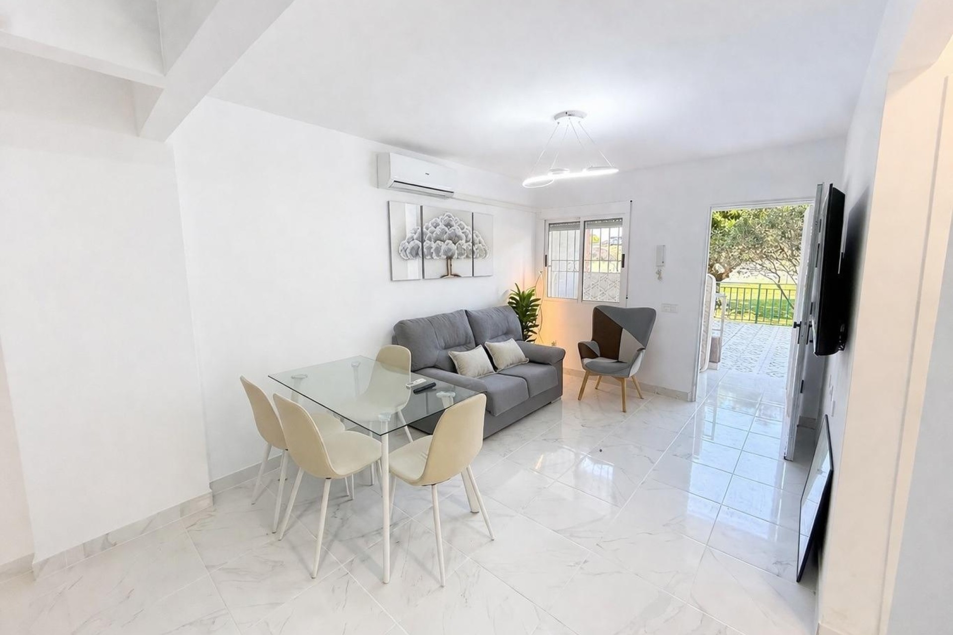 Resale - Apartment / Flat -
Torrevieja - Parque de las Naciones