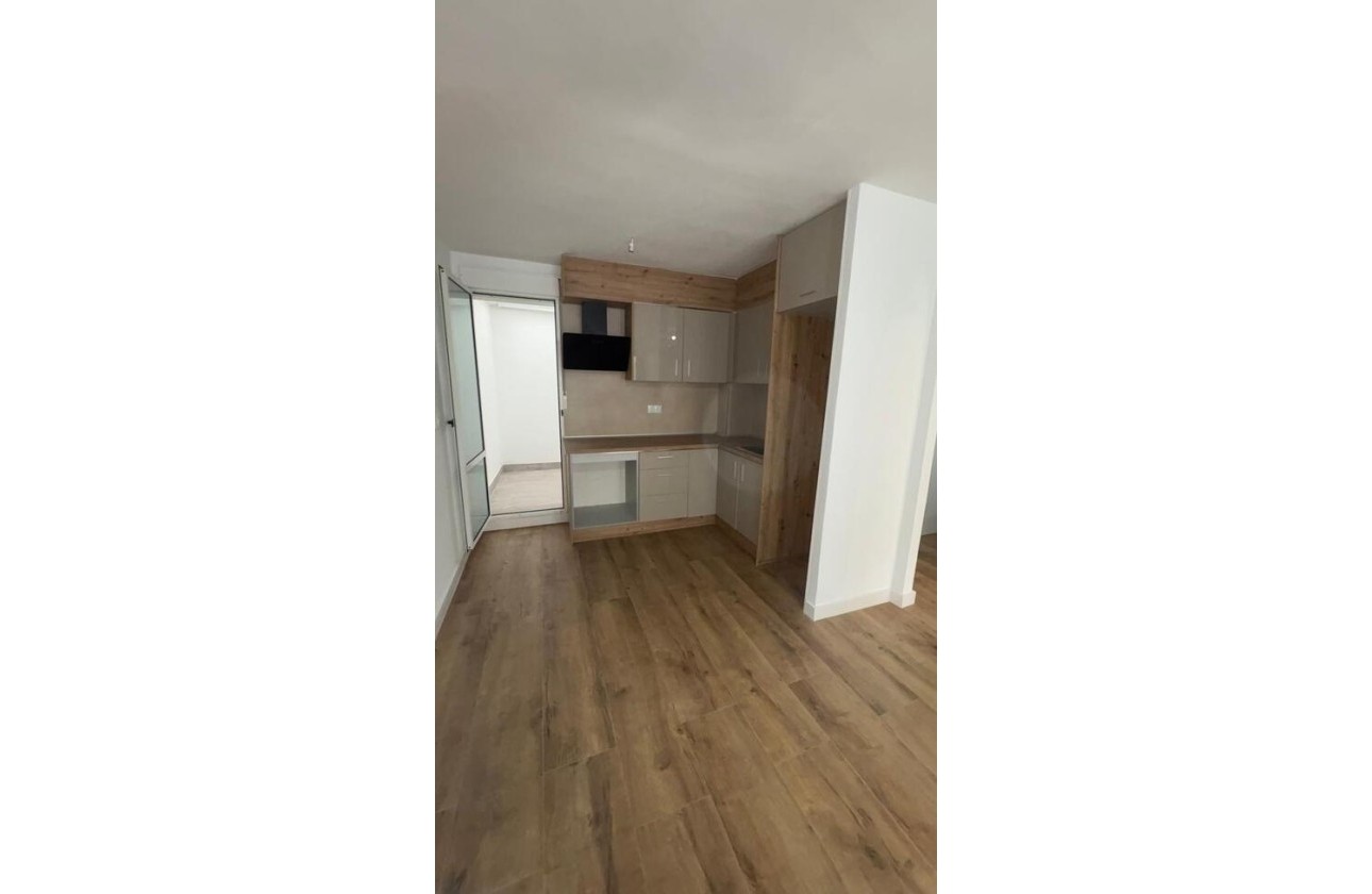 Resale - Apartment / Flat -
Torrevieja - Parque de las Naciones