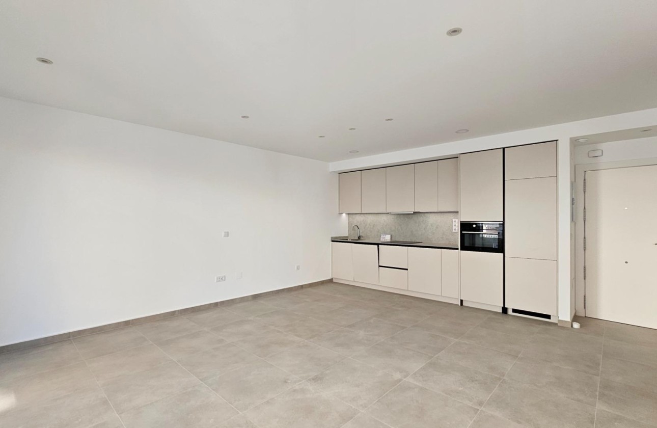 Resale - Apartment / Flat -
Torrevieja - Paseo maritimo