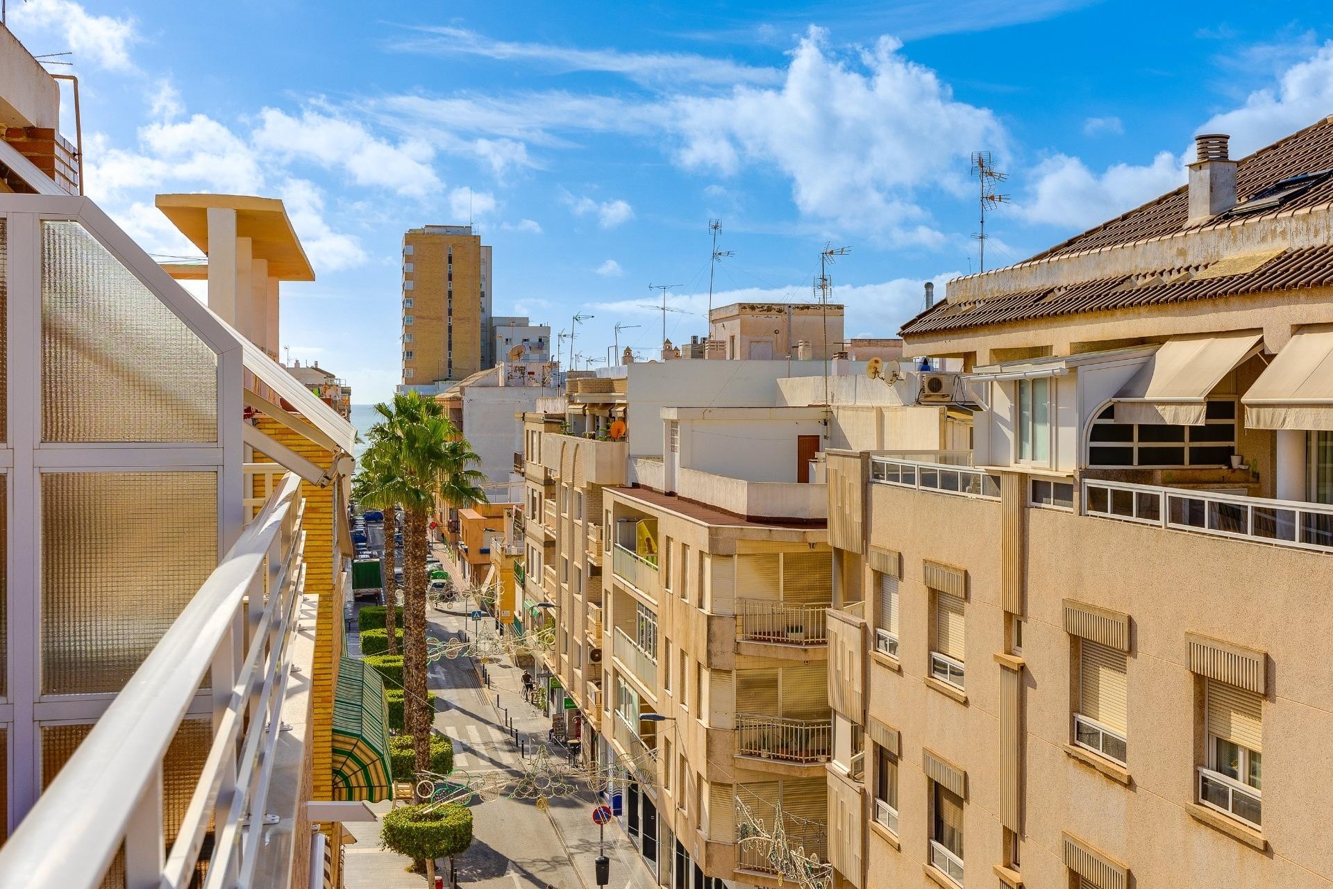 Resale - Apartment / Flat -
Torrevieja - Paseo maritimo