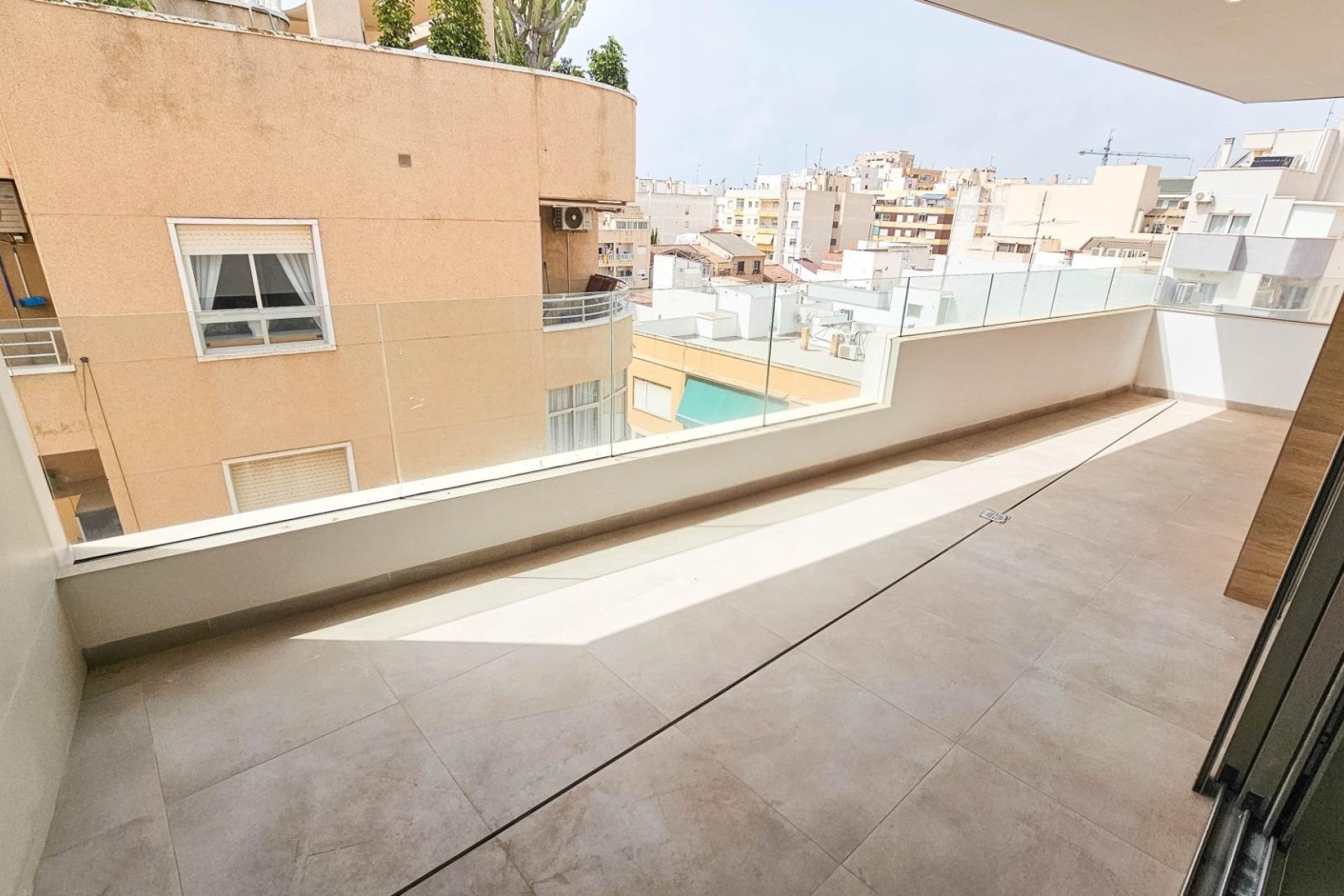 Resale - Apartment / Flat -
Torrevieja - Paseo Maritimo