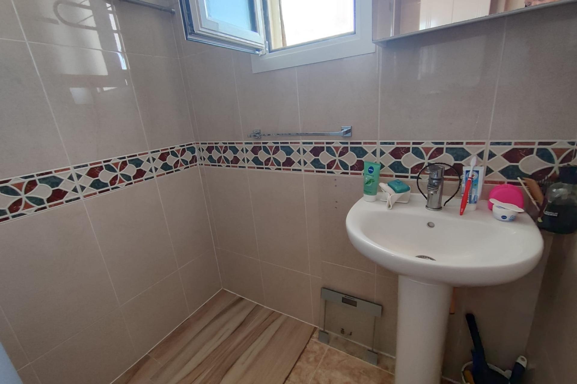Resale - Apartment / Flat -
Torrevieja - Paseo Maritimo