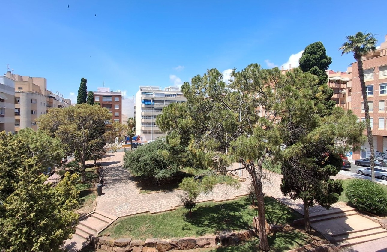 Resale - Apartment / Flat -
Torrevieja - Playa de El Cura
