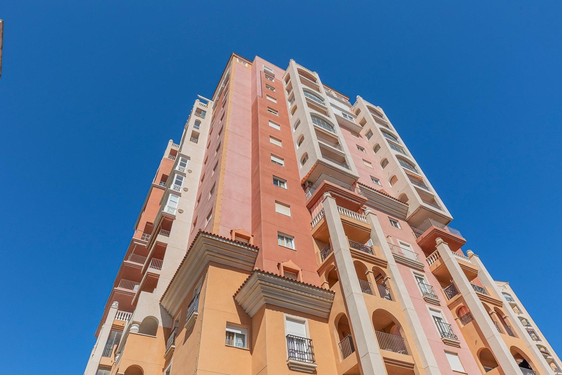 Resale - Apartment / Flat -
Torrevieja - Playa de los Locos
