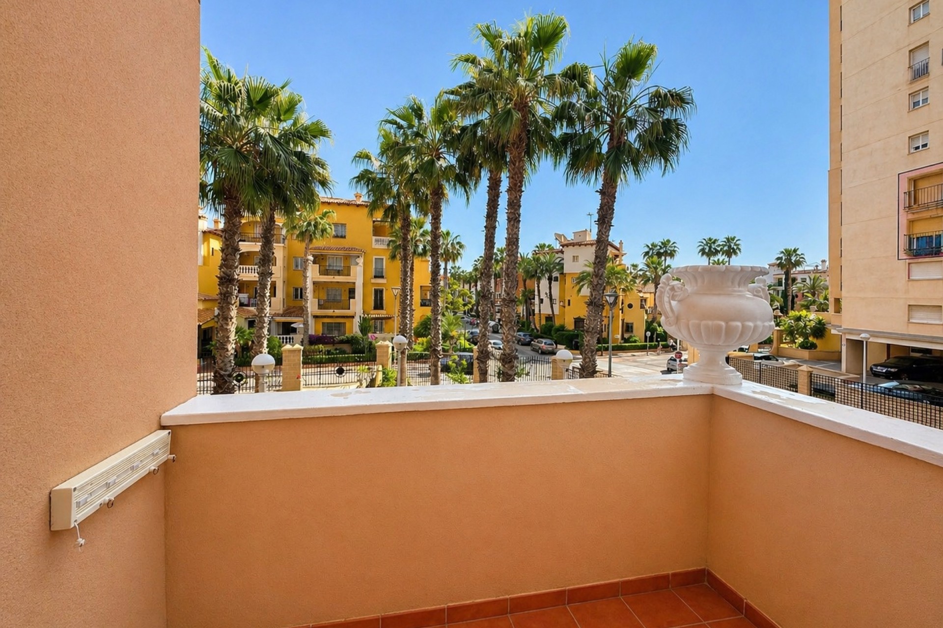 Resale - Apartment / Flat -
Torrevieja - Playa de los Locos