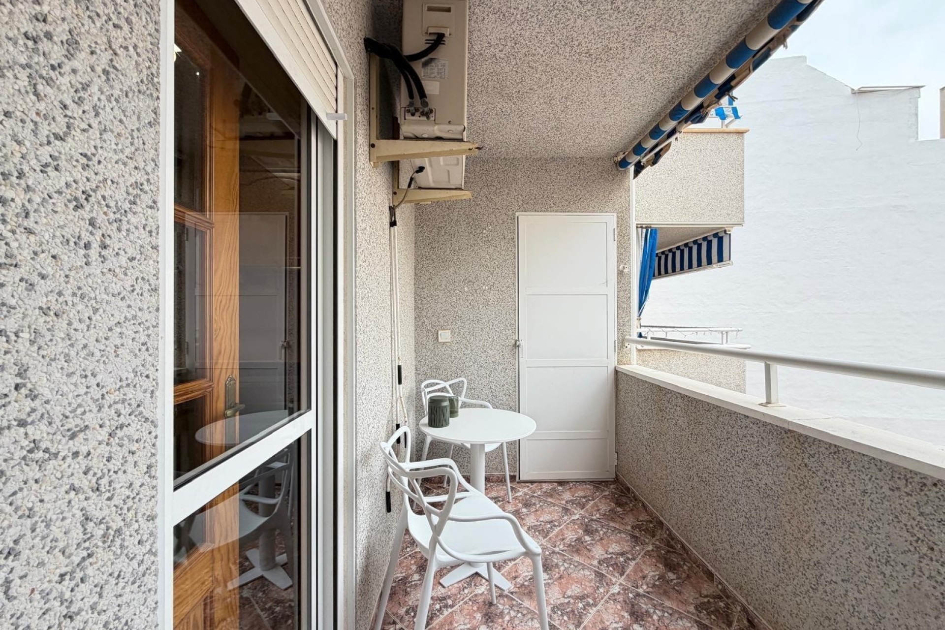 Resale - Apartment / Flat -
Torrevieja - Playa de los Locos