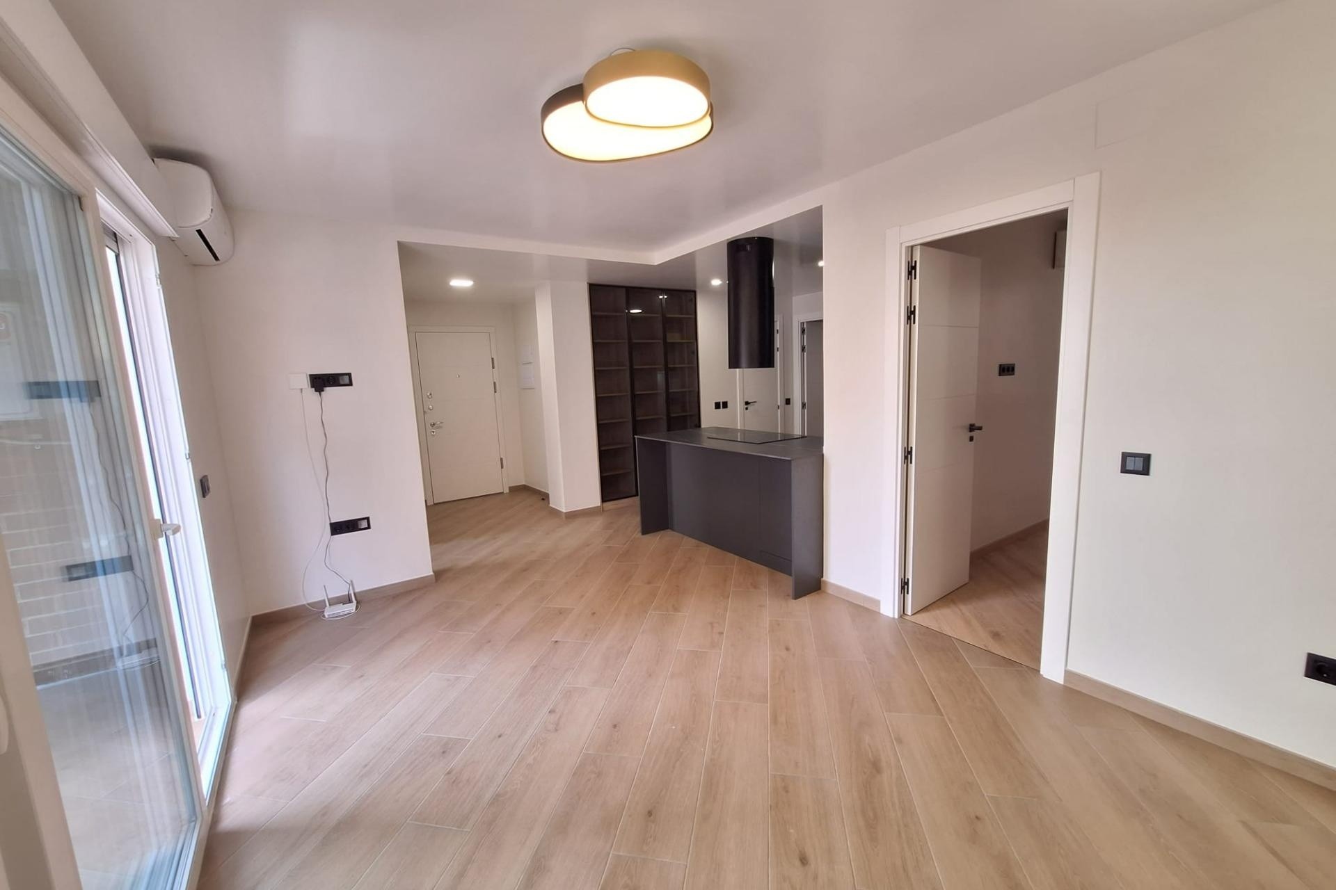 Resale - Apartment / Flat -
Torrevieja - Playa de los Locos