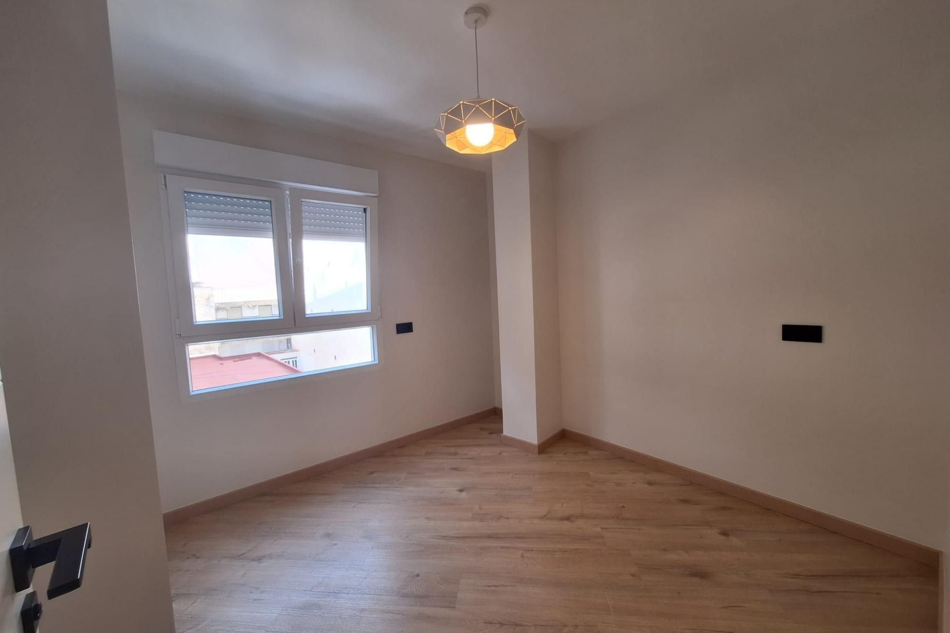 Resale - Apartment / Flat -
Torrevieja - Playa de los Locos