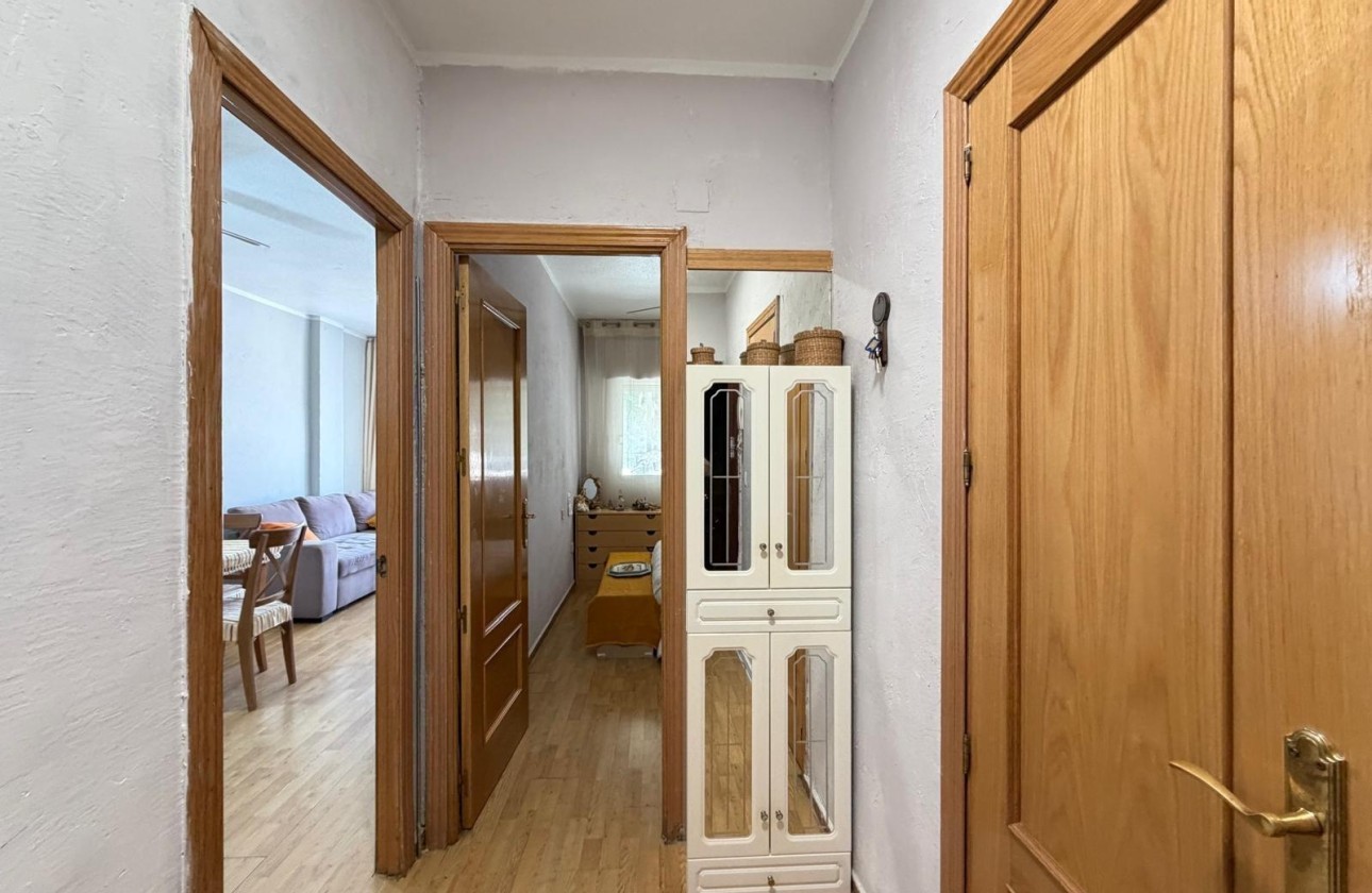 Resale - Apartment / Flat -
Torrevieja - Playa de los Locos