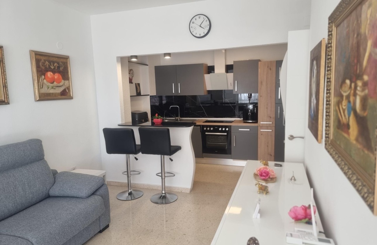 Resale - Apartment / Flat -
Torrevieja - Playa de los Locos
