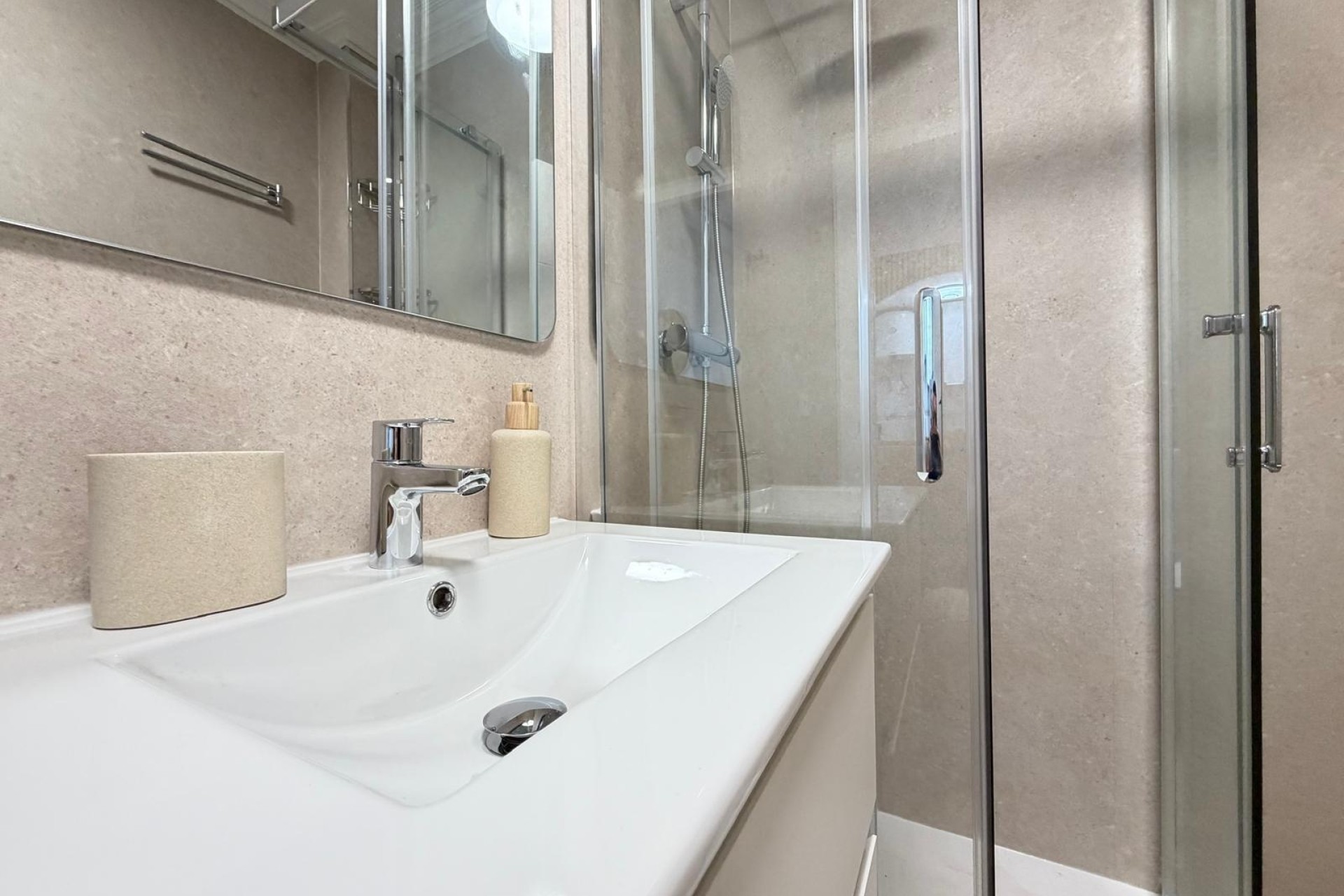 Resale - Apartment / Flat -
Torrevieja - Playa de los Locos