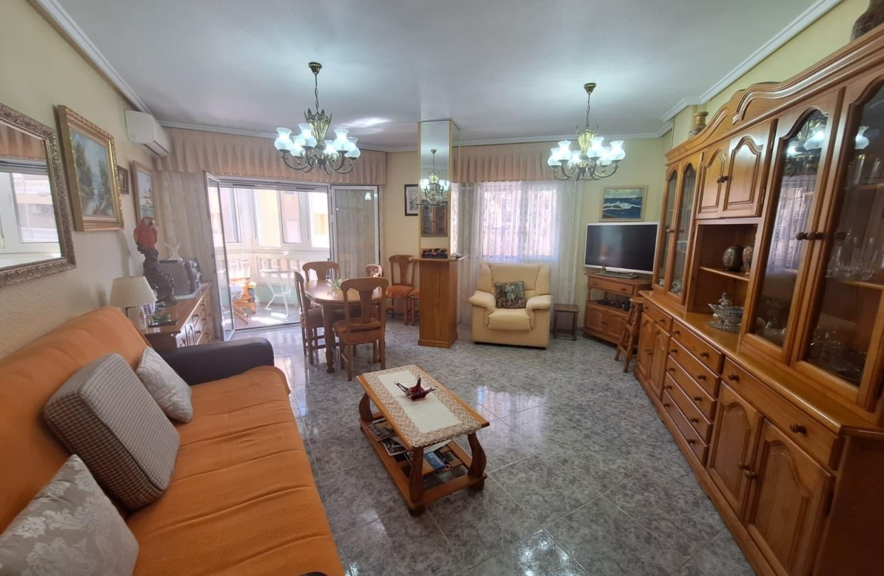 Resale - Apartment / Flat -
Torrevieja - Playa de los Locos