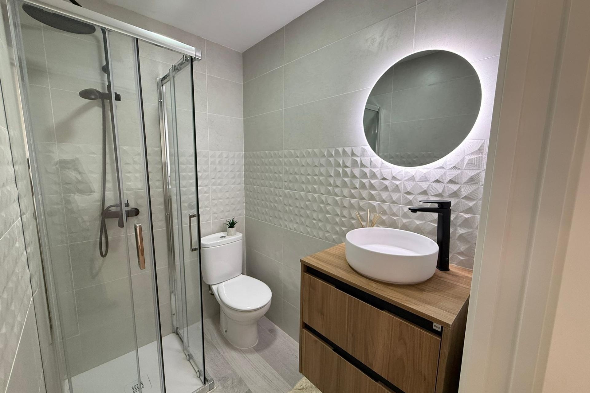 Resale - Apartment / Flat -
Torrevieja - Playa de los Naufragos