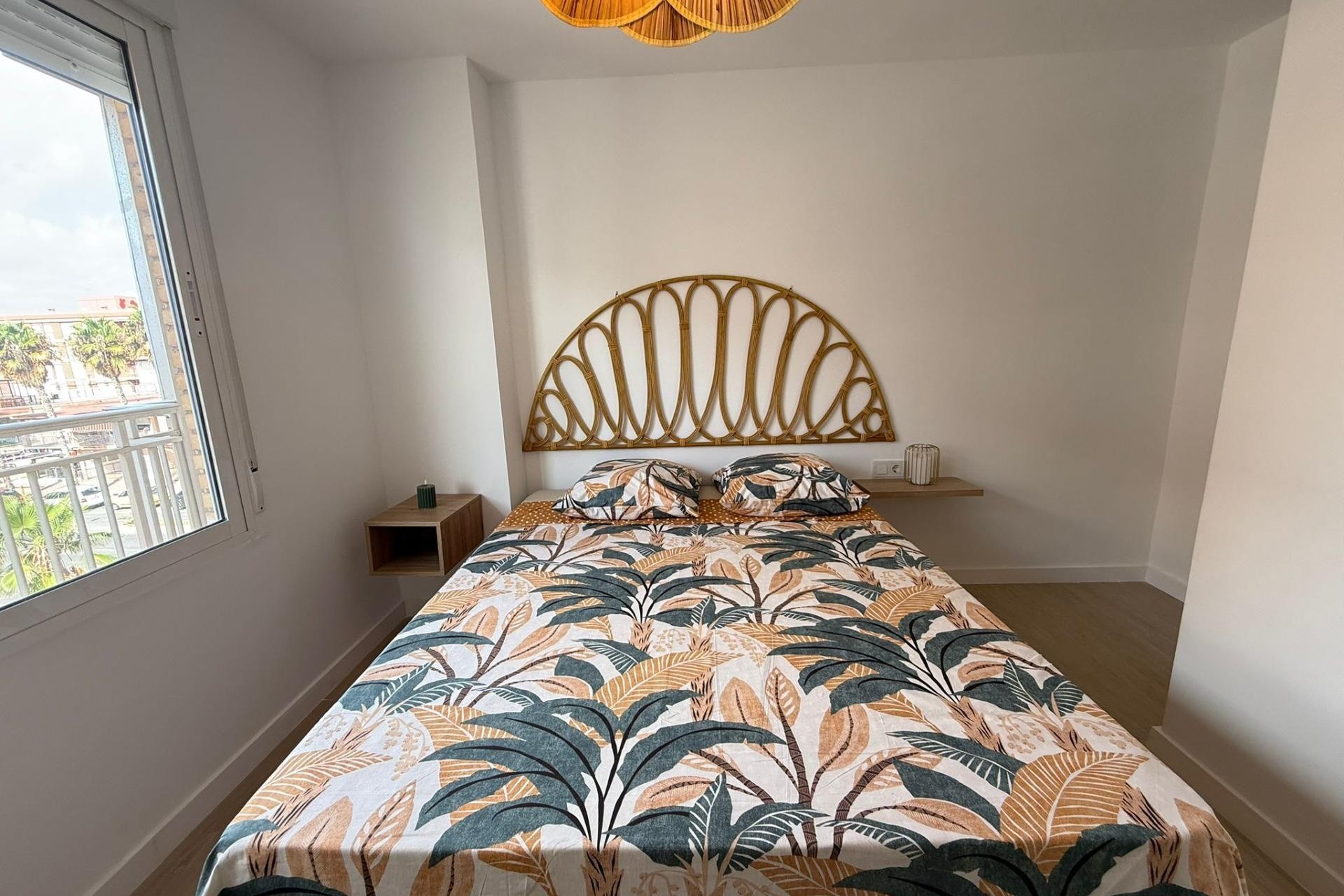 Resale - Apartment / Flat -
Torrevieja - Playa de los Naufragos