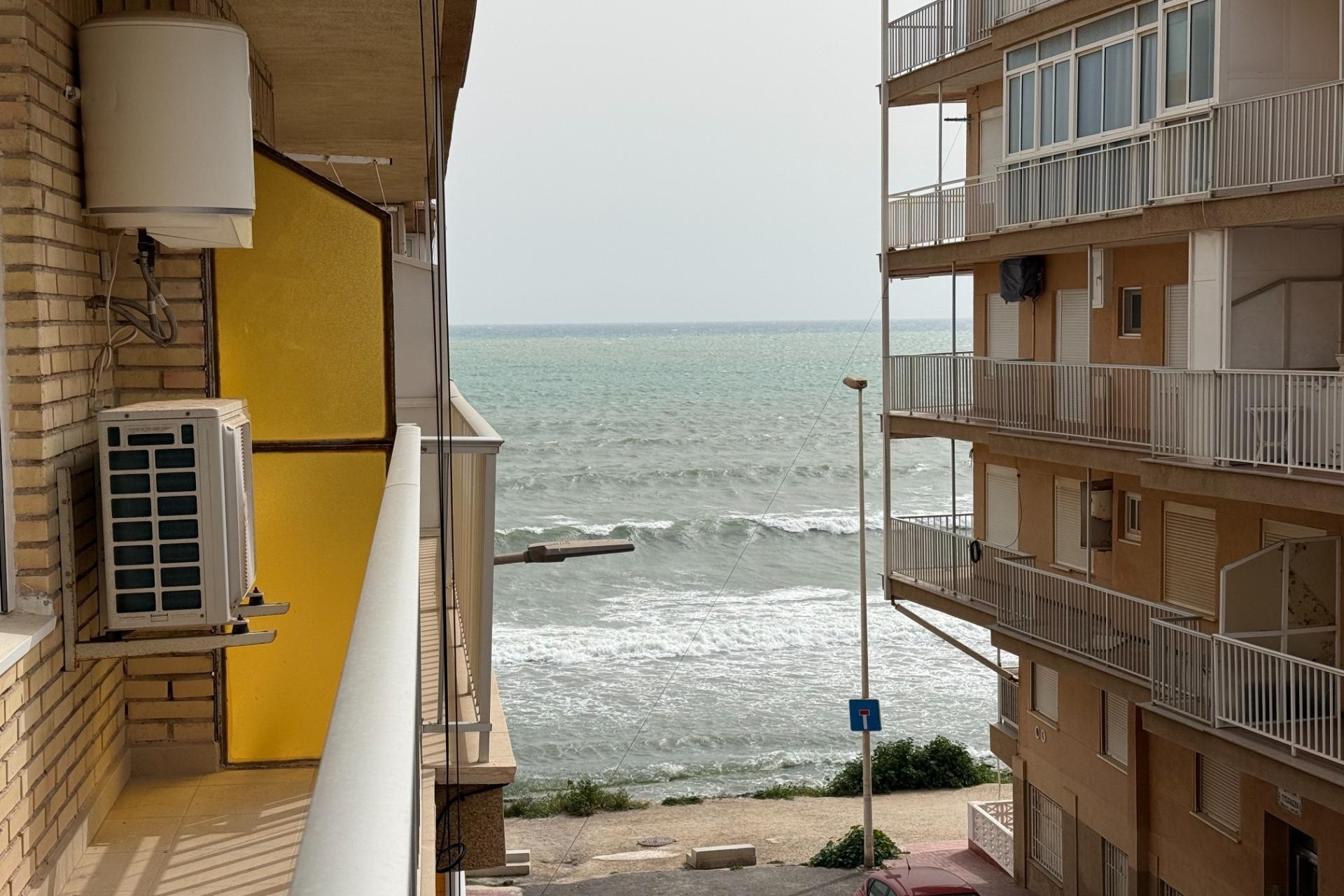 Resale - Apartment / Flat -
Torrevieja - Playa de los Naufragos