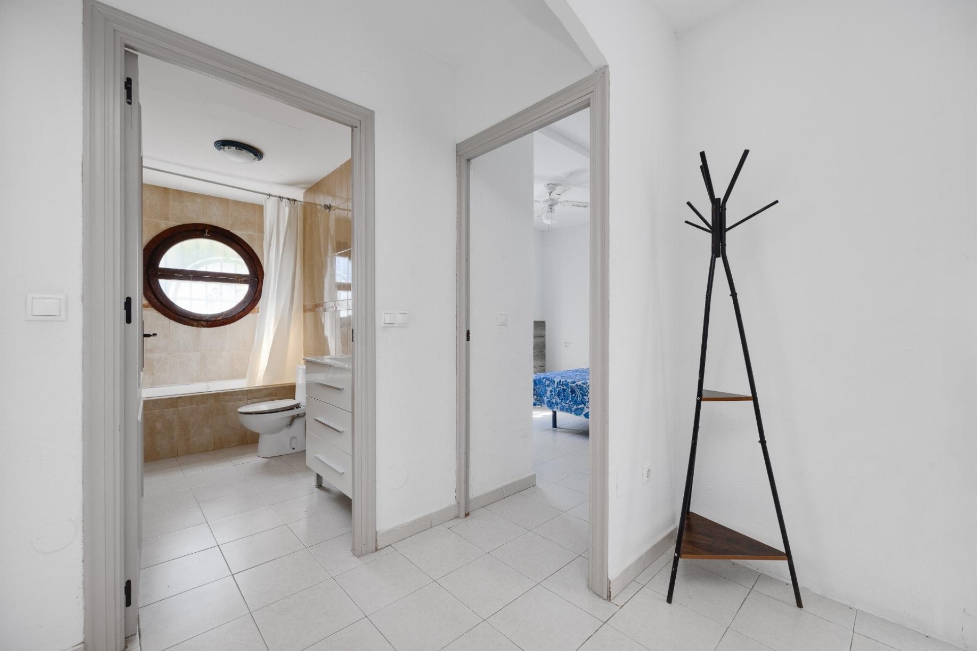 Resale - Apartment / Flat -
Torrevieja - Playa de los Naufragos
