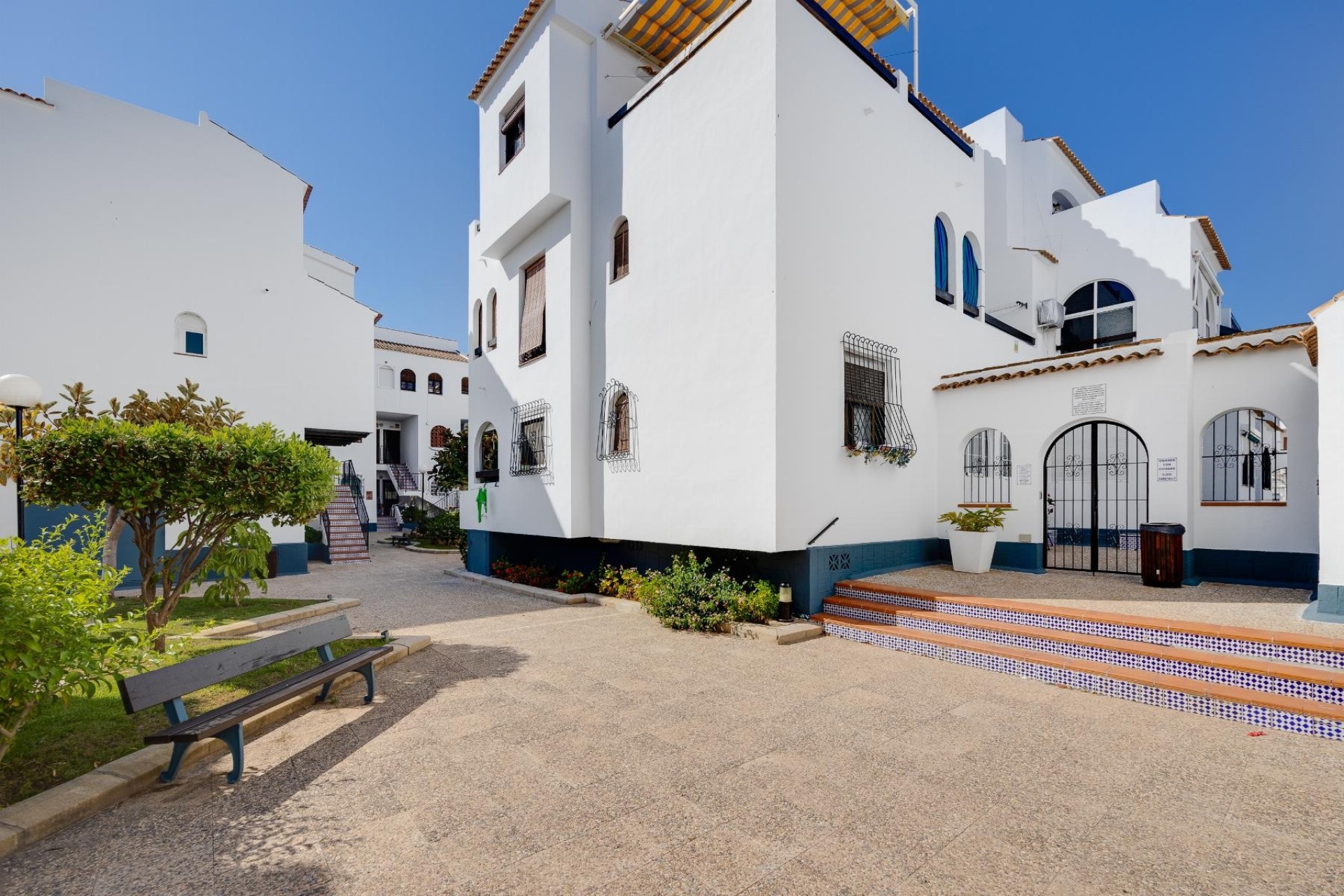Resale - Apartment / Flat -
Torrevieja - Playa de los Naufragos