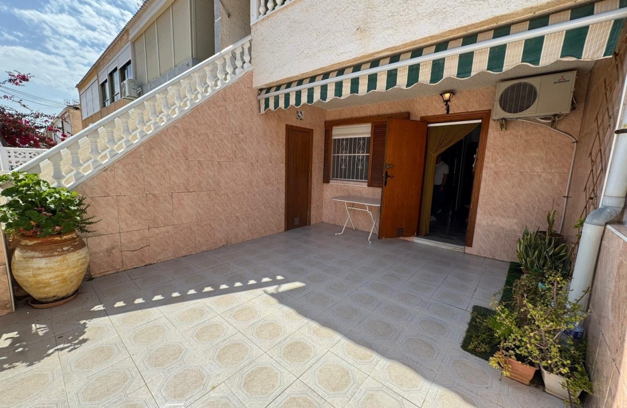 Resale - Apartment / Flat -
Torrevieja - Playa de los Naufragos