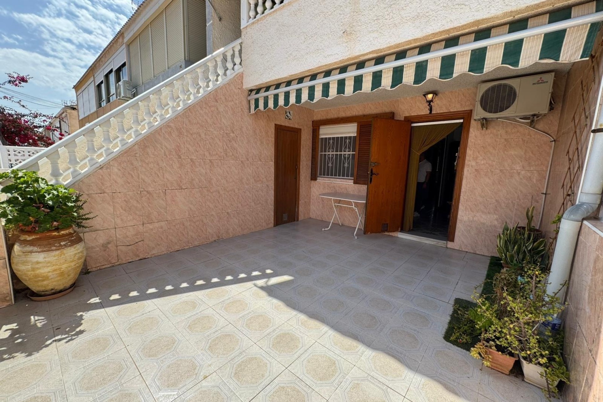 Resale - Apartment / Flat -
Torrevieja - Playa de los Naufragos