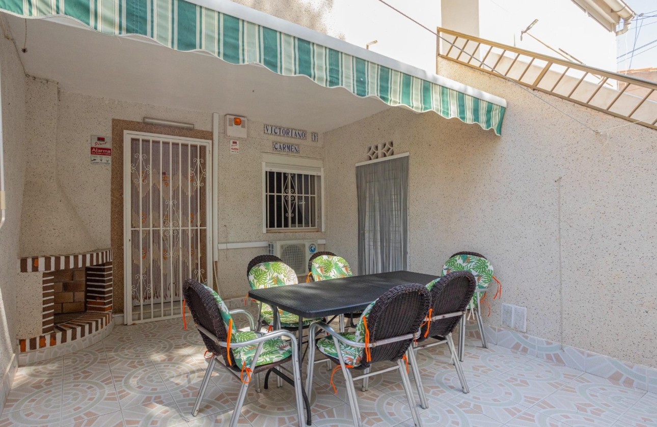 Resale - Apartment / Flat -
Torrevieja - Playa de los Naufragos