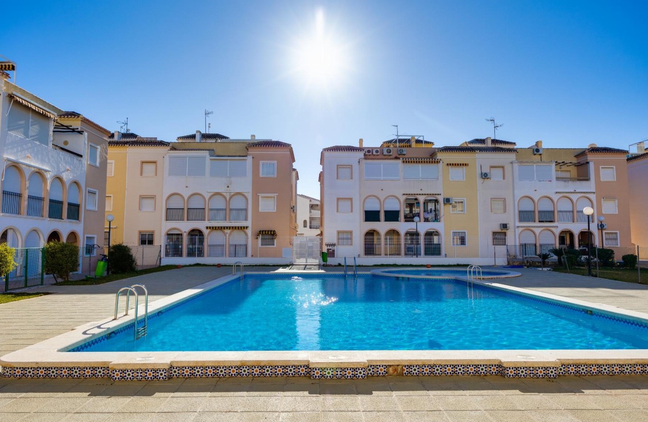 Resale - Apartment / Flat -
Torrevieja - Playa de los Naufragos
