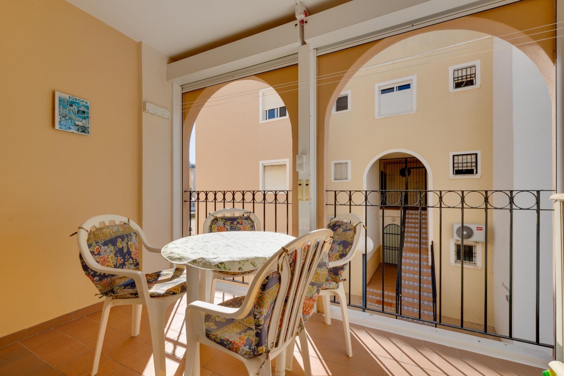 Resale - Apartment / Flat -
Torrevieja - Playa de los Naufragos