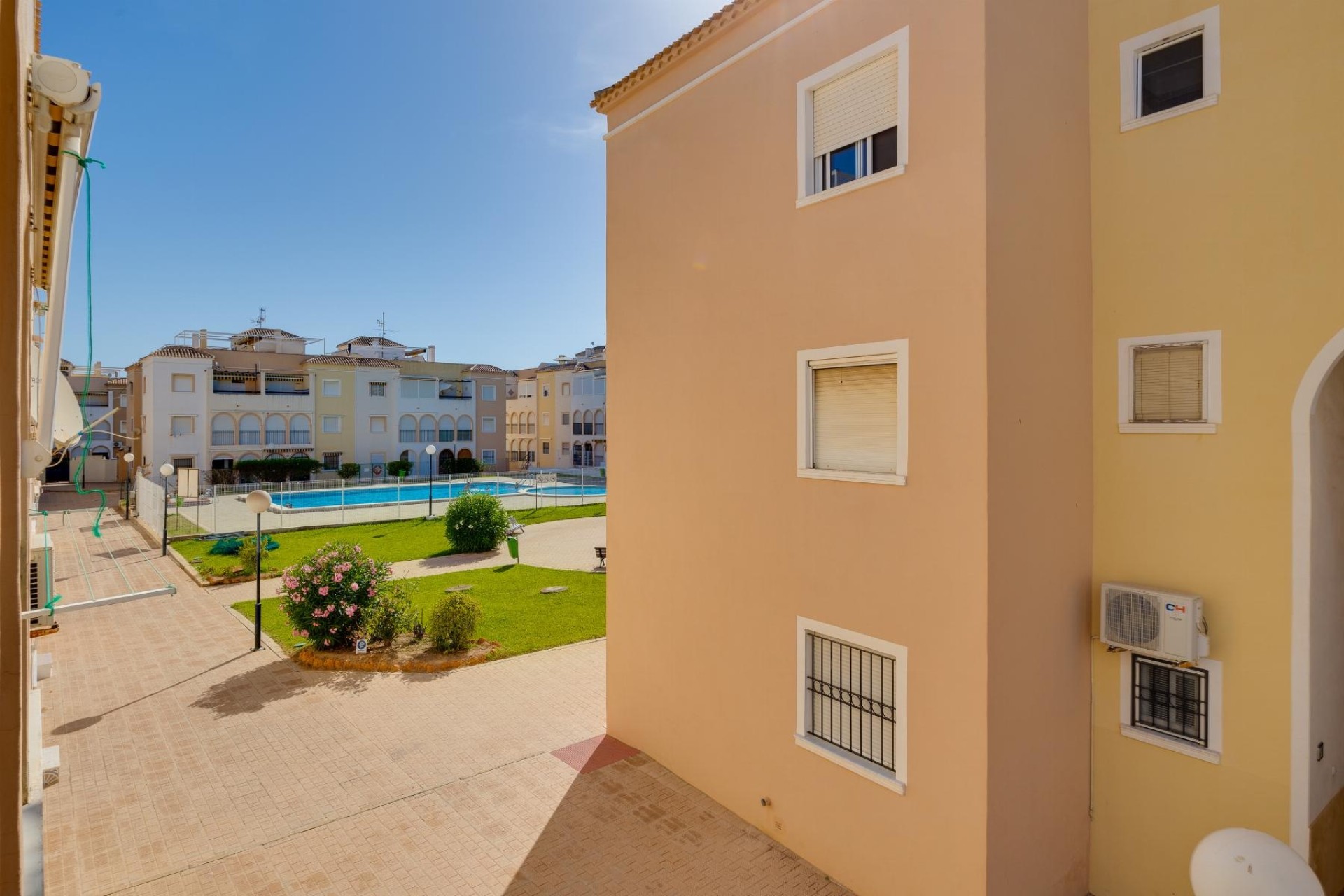 Resale - Apartment / Flat -
Torrevieja - Playa de los Naufragos