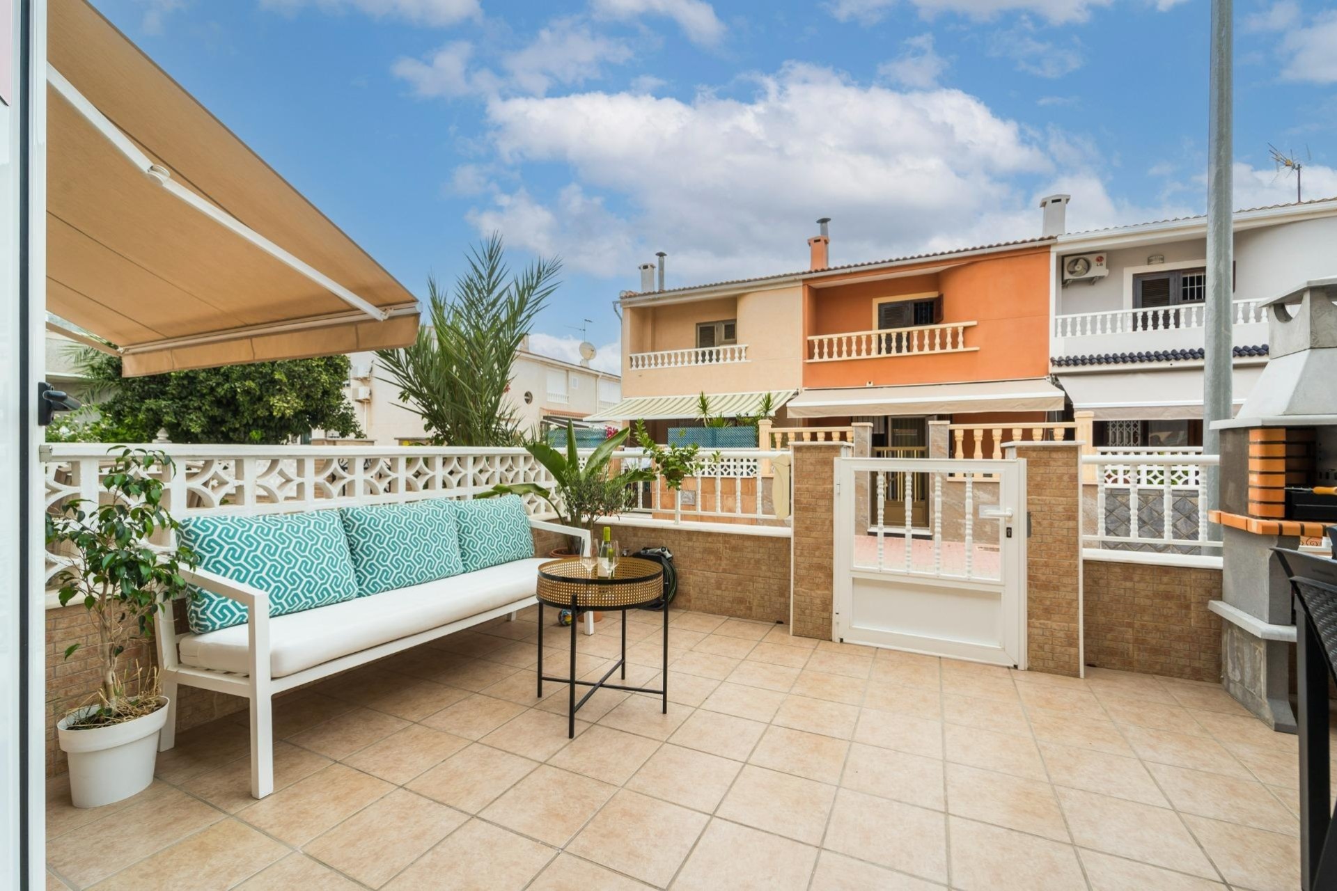 Resale - Apartment / Flat -
Torrevieja - Playa de los Naufragos